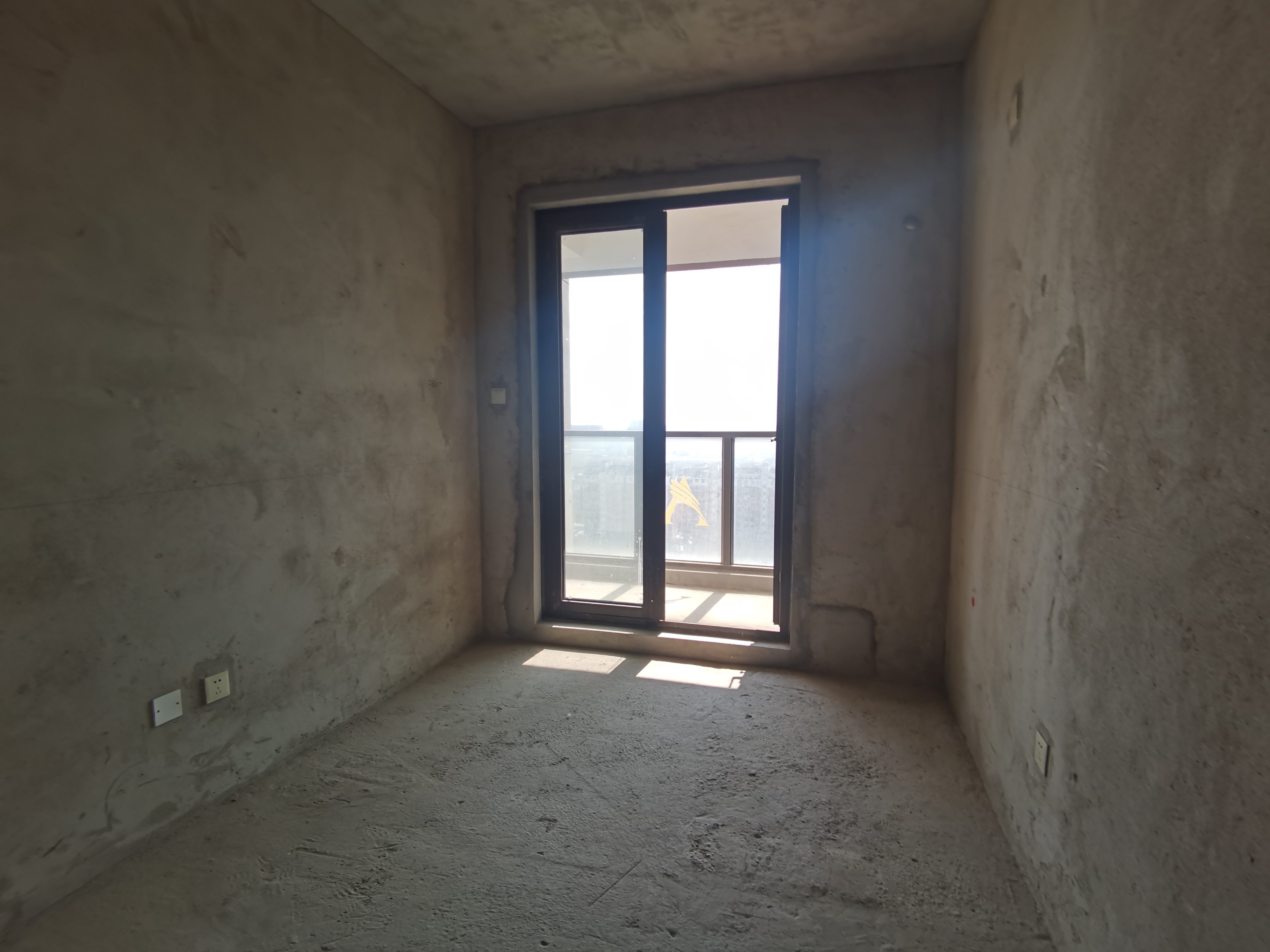 新瑞文化翡翠园 3室2厅2卫 145m&sup2;