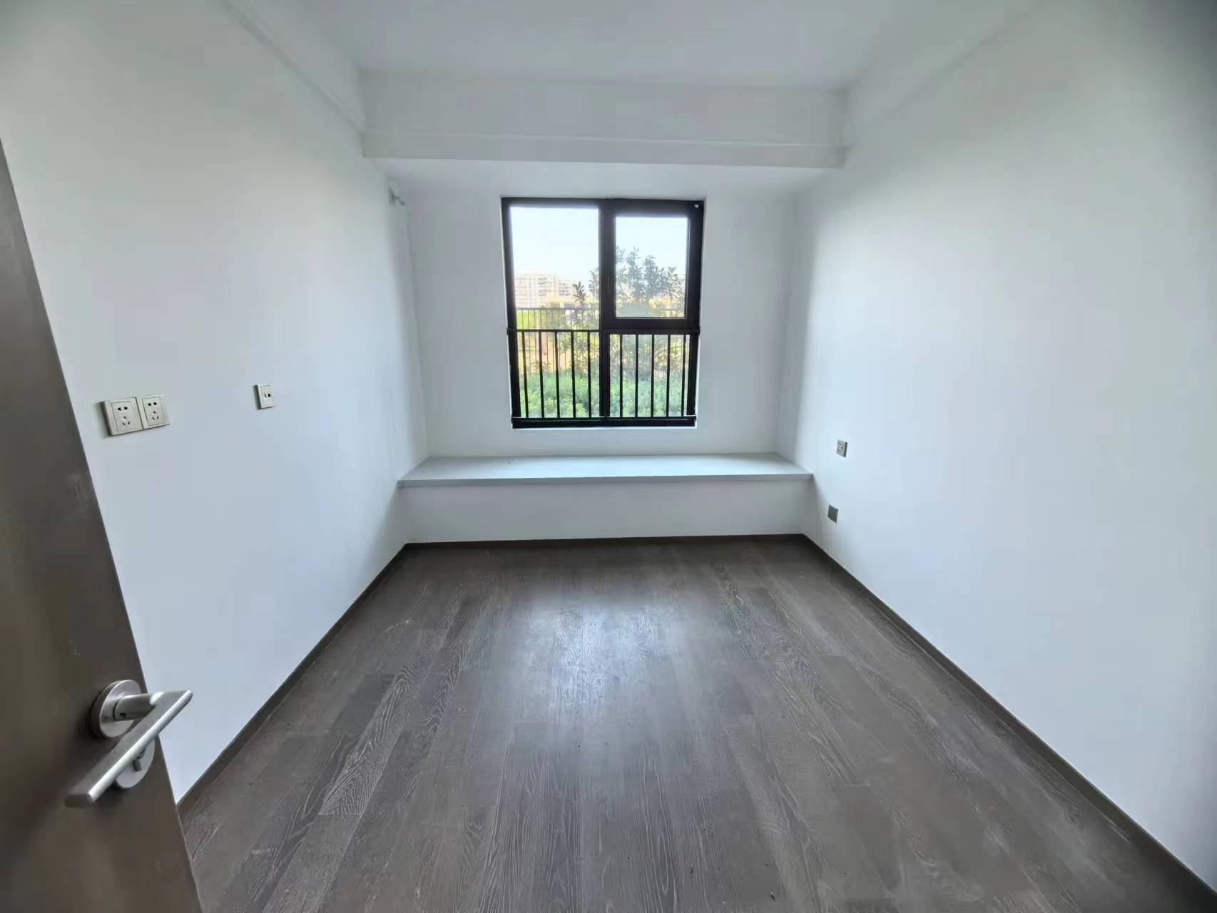 华禧铭苑 3室2厅1卫 100m&sup2;