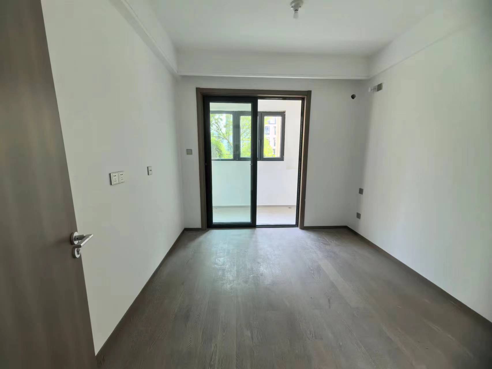 华禧铭苑 3室2厅1卫 100m&sup2;