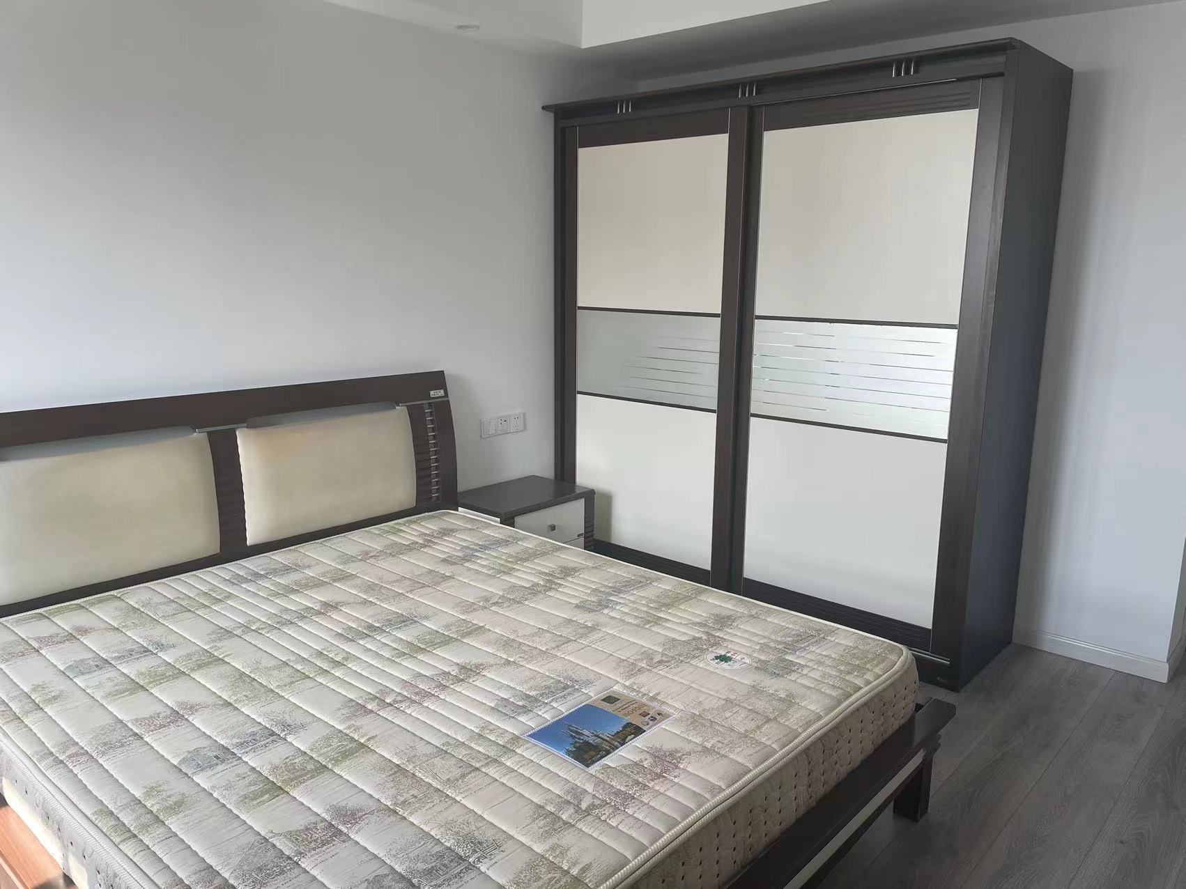 江景瑞园 3室2厅2卫 115m&sup2;