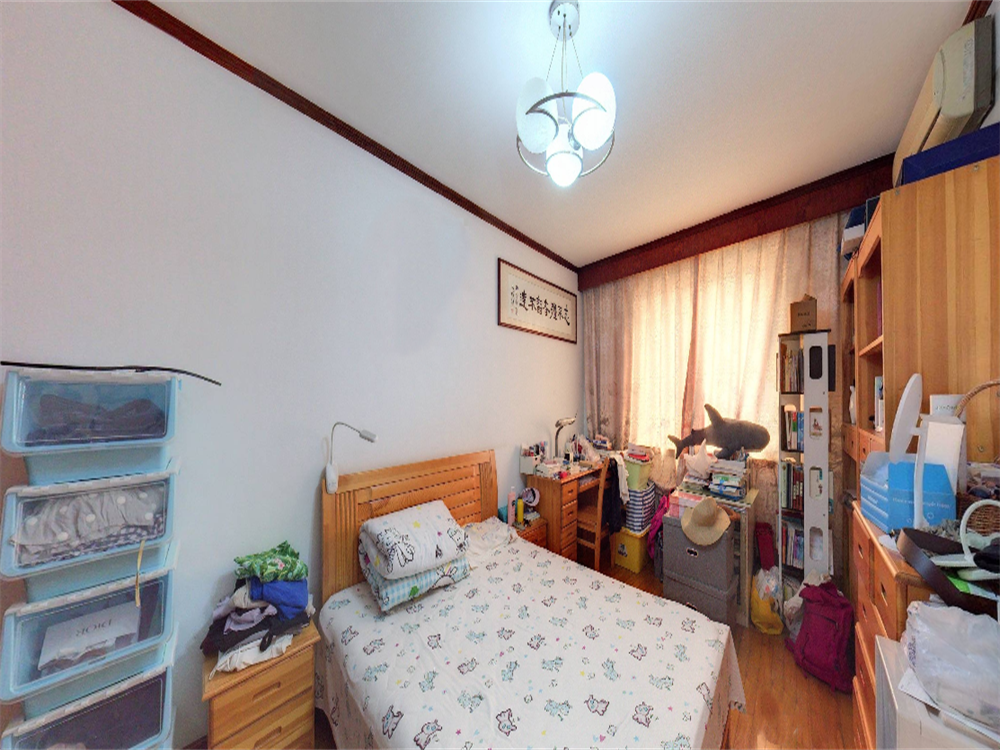 虹桥北村 3室2厅1卫 134m&sup2;