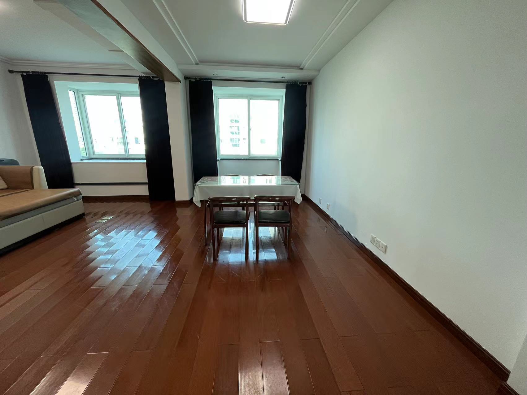 鑫乾花园 3室2厅1卫 150.18m&sup2;