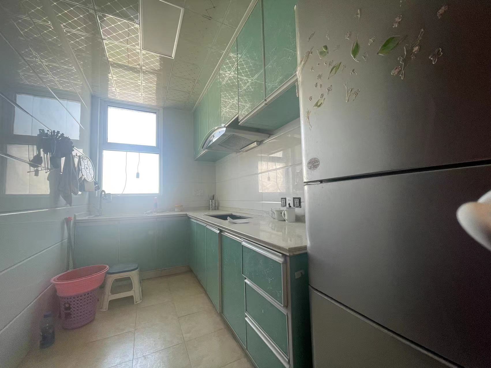 华山花苑四期 4室2厅1卫 75.00m&sup2;