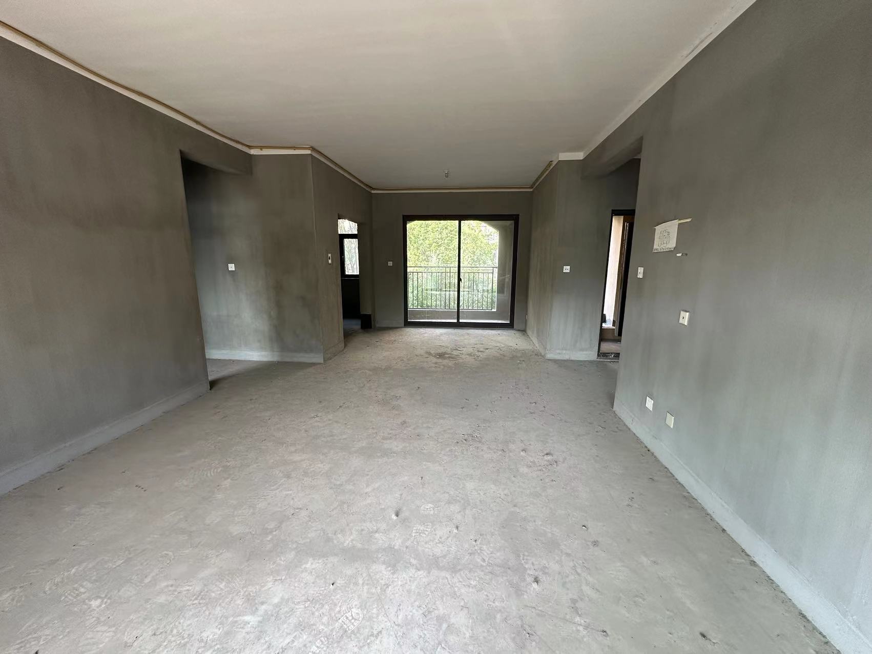 华强城 4室2厅2卫 158.00m²