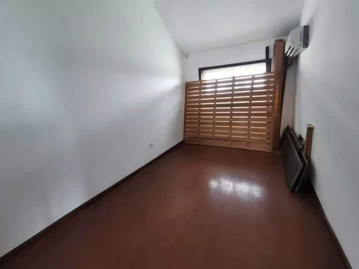 城港花苑西区 4室2厅1卫 122m&sup2;