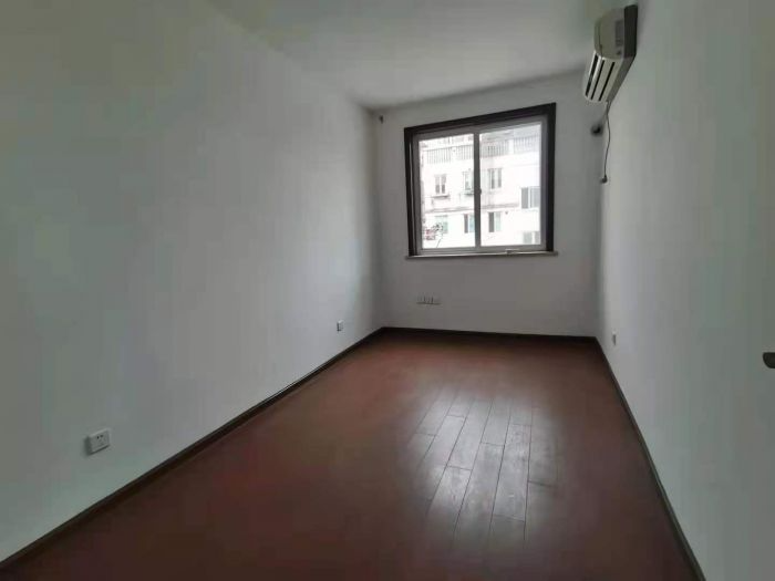 城港花苑西区 4室2厅1卫 122m&sup2;