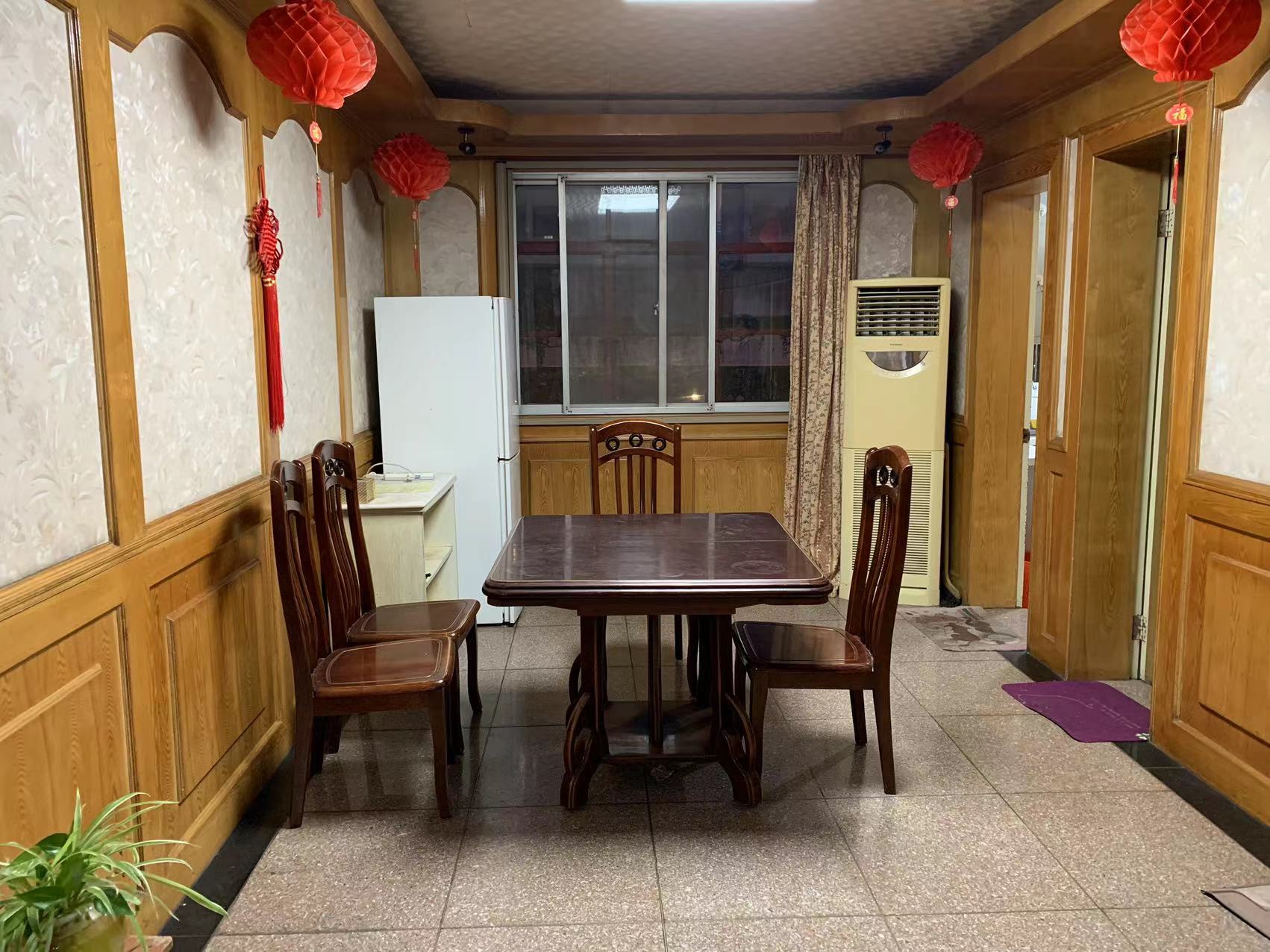 曙光社区 3室1厅1卫 90m²