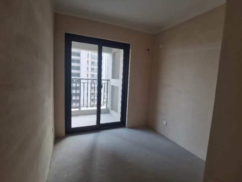 绿地江海图 3室2厅1卫 87m&sup2;