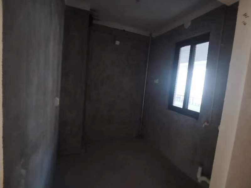 绿地江海图 3室2厅1卫 87m&sup2;