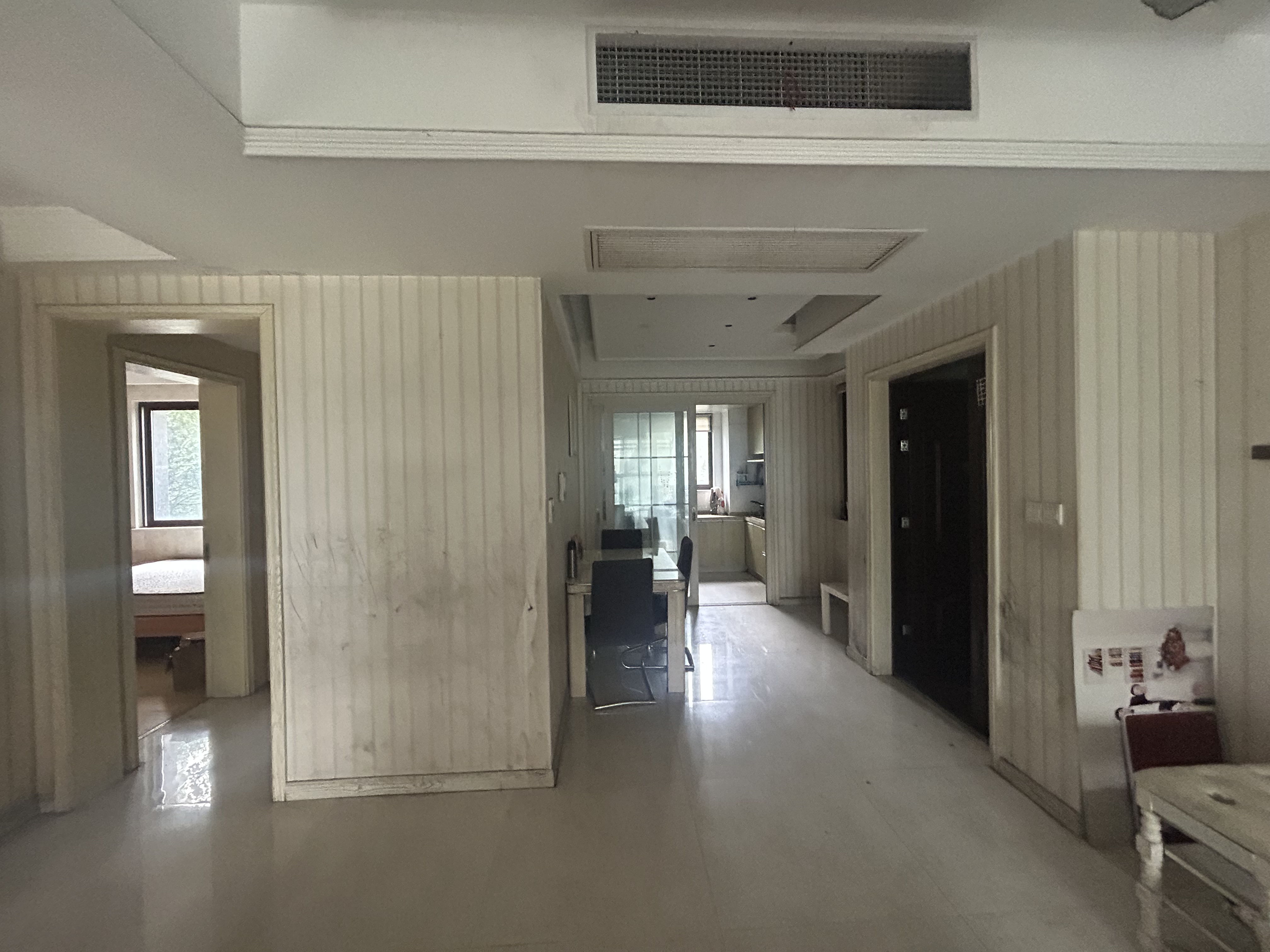 银洲&middot;皇家花园 3室2厅2卫 119.00m&sup2;