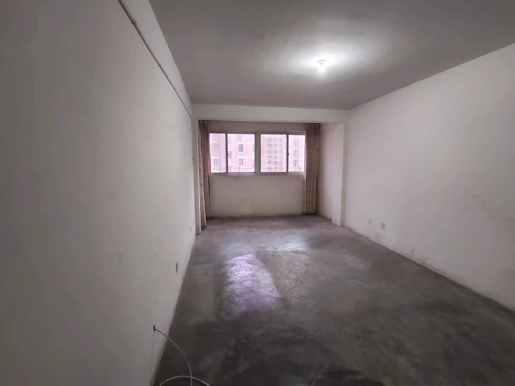 新华佳园 2室1厅1卫 87m&sup2;