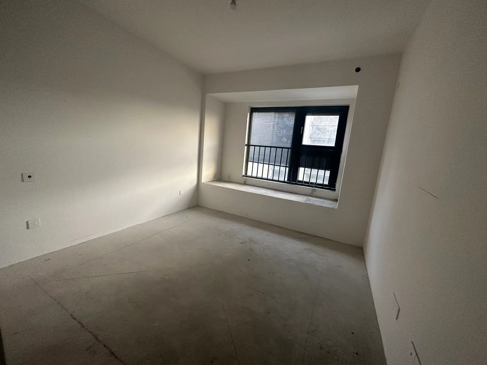 东时区 3室2厅2卫 115m&sup2;
