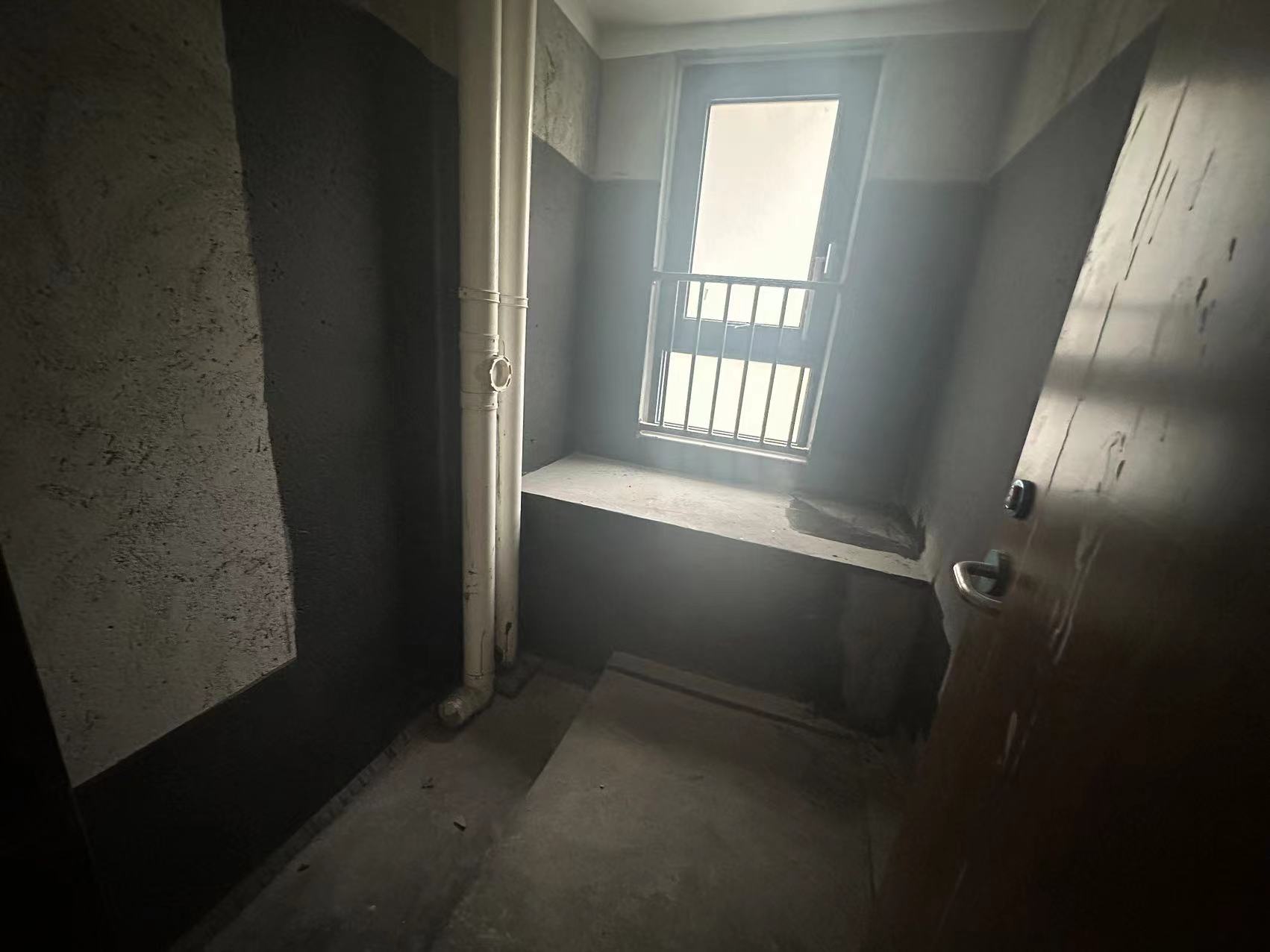 东时区 3室2厅2卫 115m&sup2;