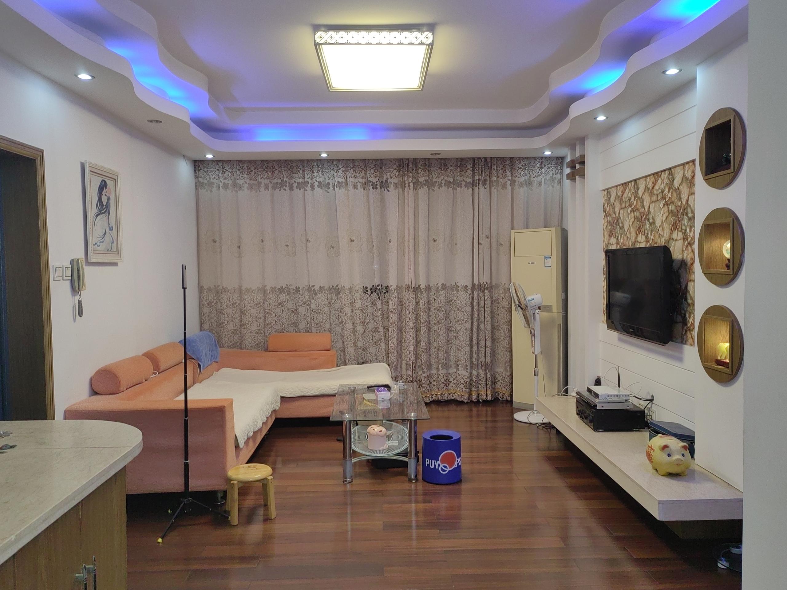 东方鑫乾大厦 2室2厅1卫 105.00m&sup2;