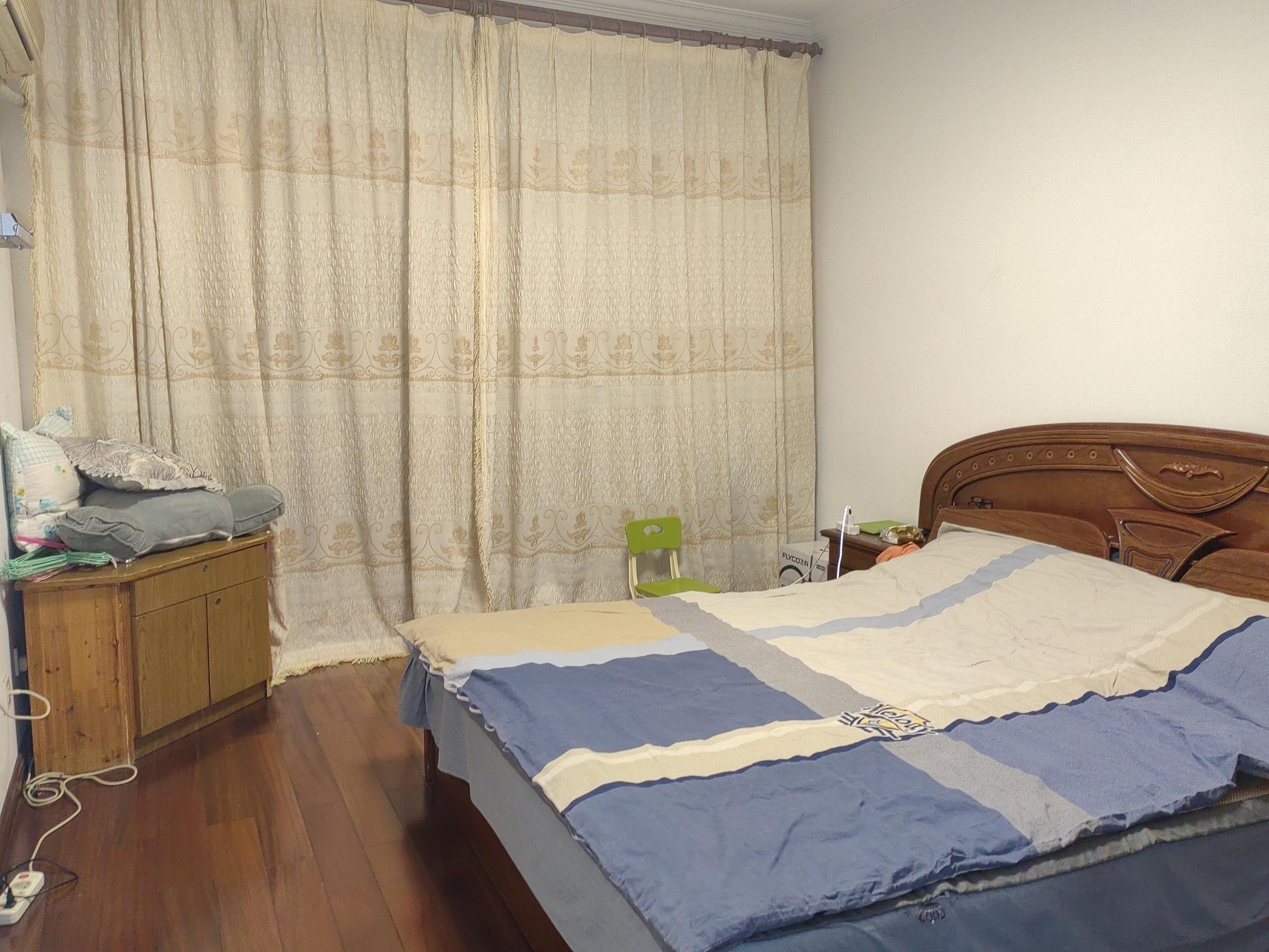 东方鑫乾大厦 2室2厅1卫 105.00m&sup2;