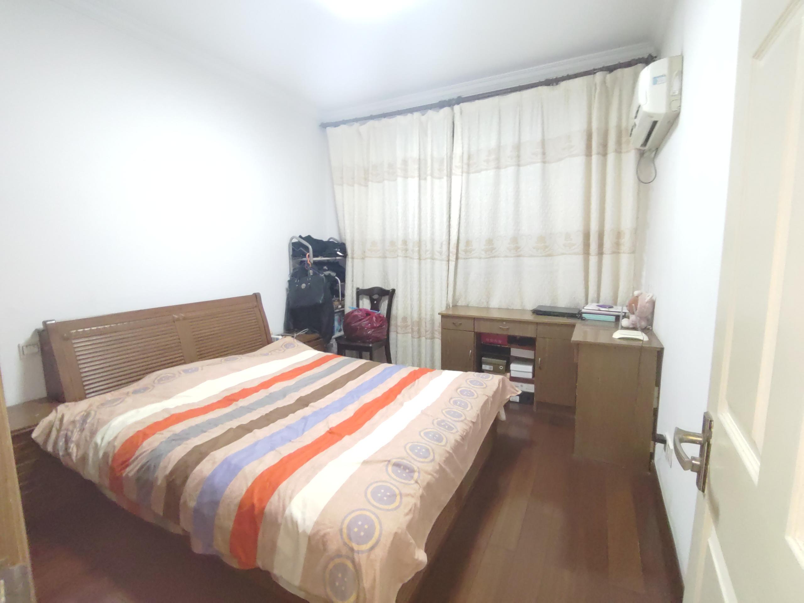 东方鑫乾大厦 2室2厅1卫 105.00m&sup2;