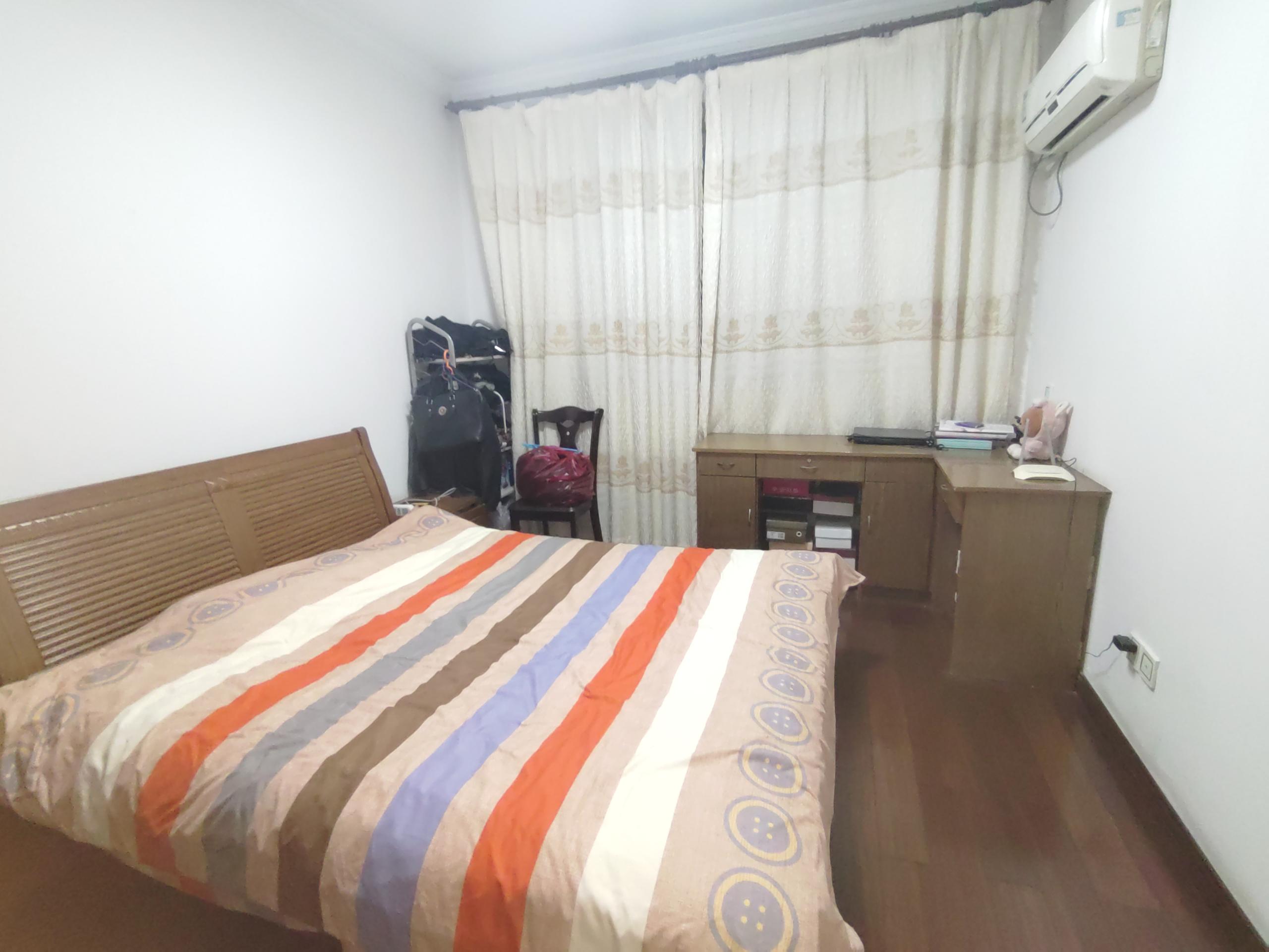 东方鑫乾大厦 2室2厅1卫 105.00m&sup2;