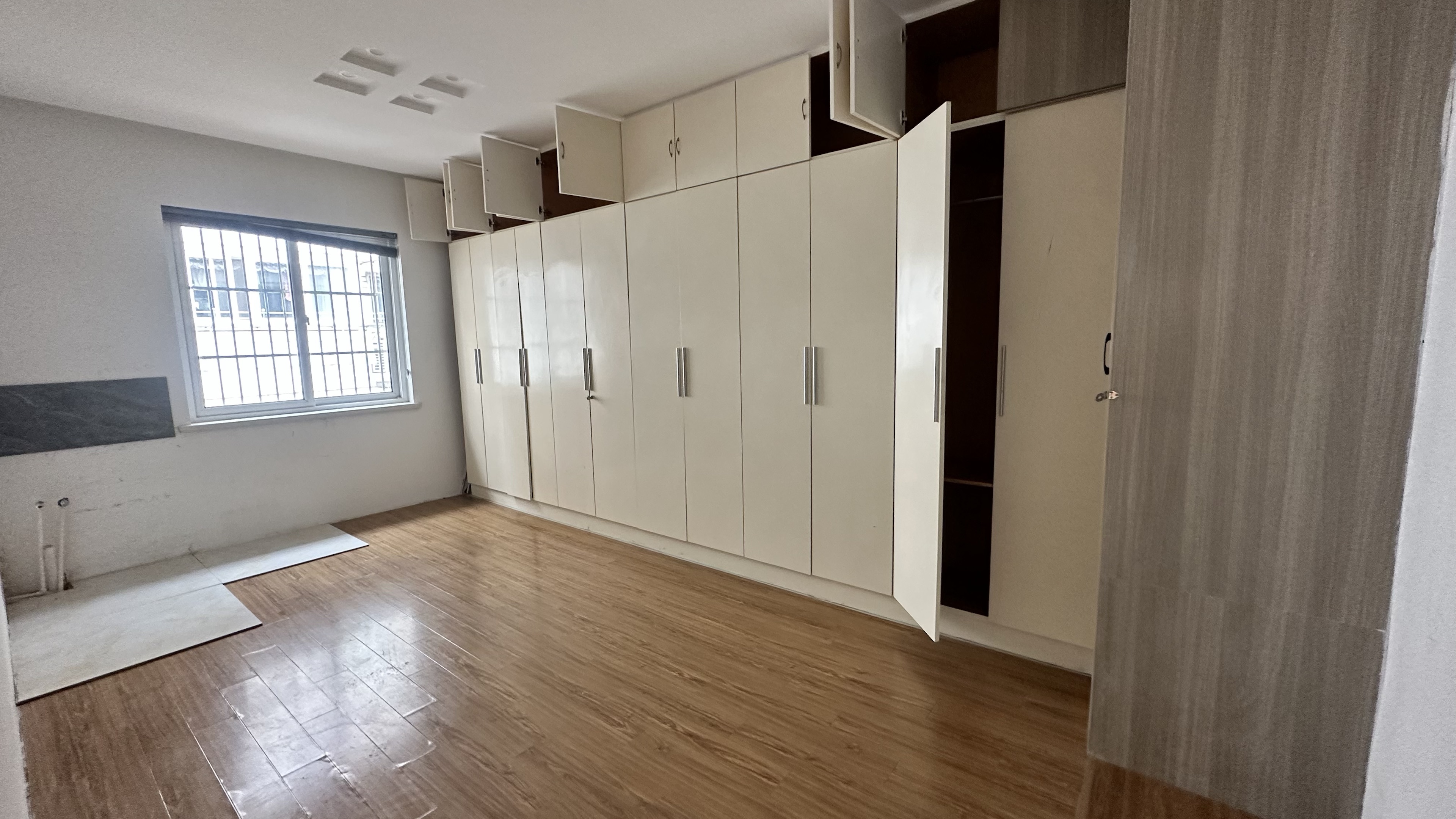 城南小苑 3室2厅1卫 300m&sup2;