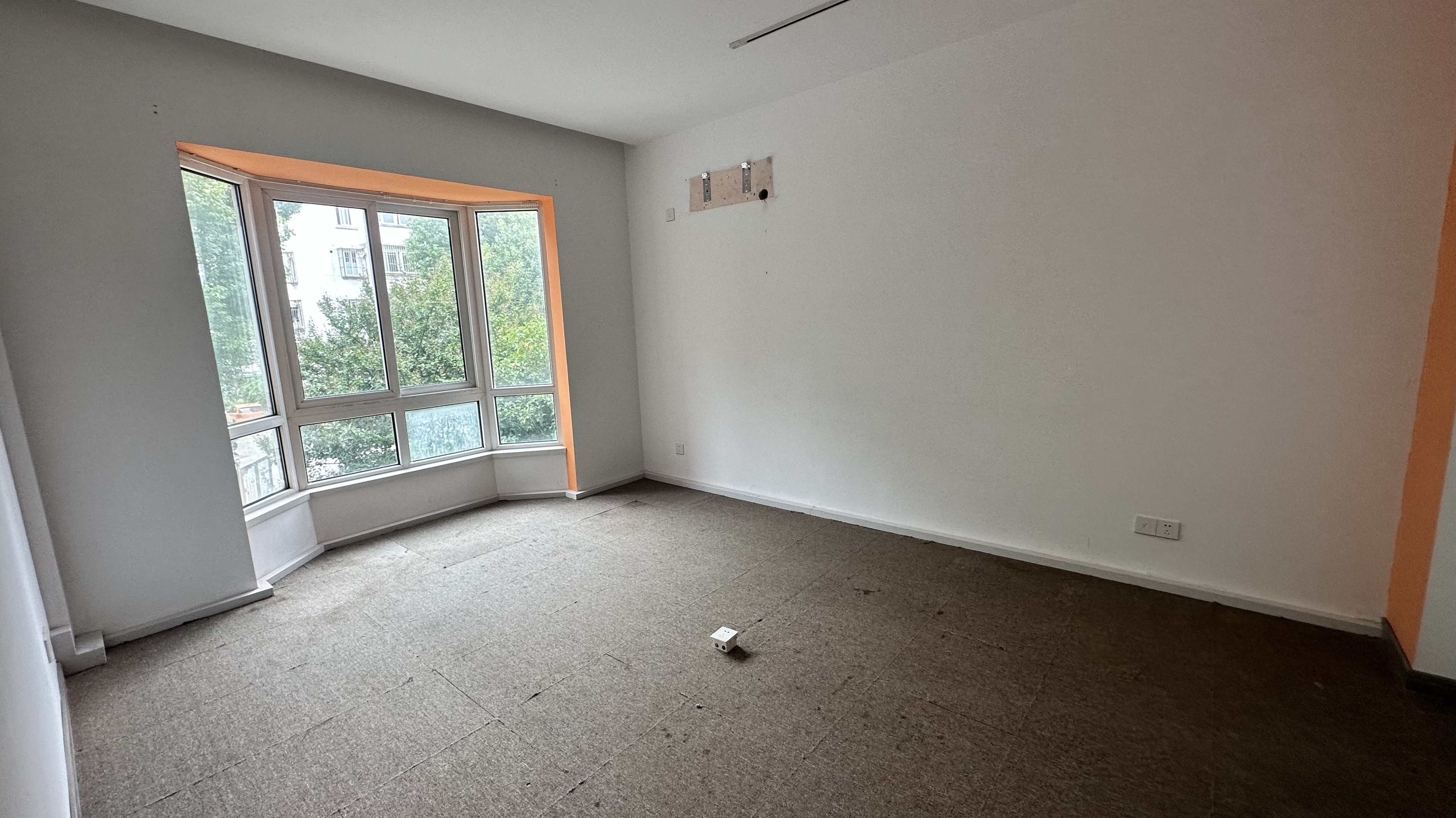 城南小苑 3室2厅1卫 300m&sup2;