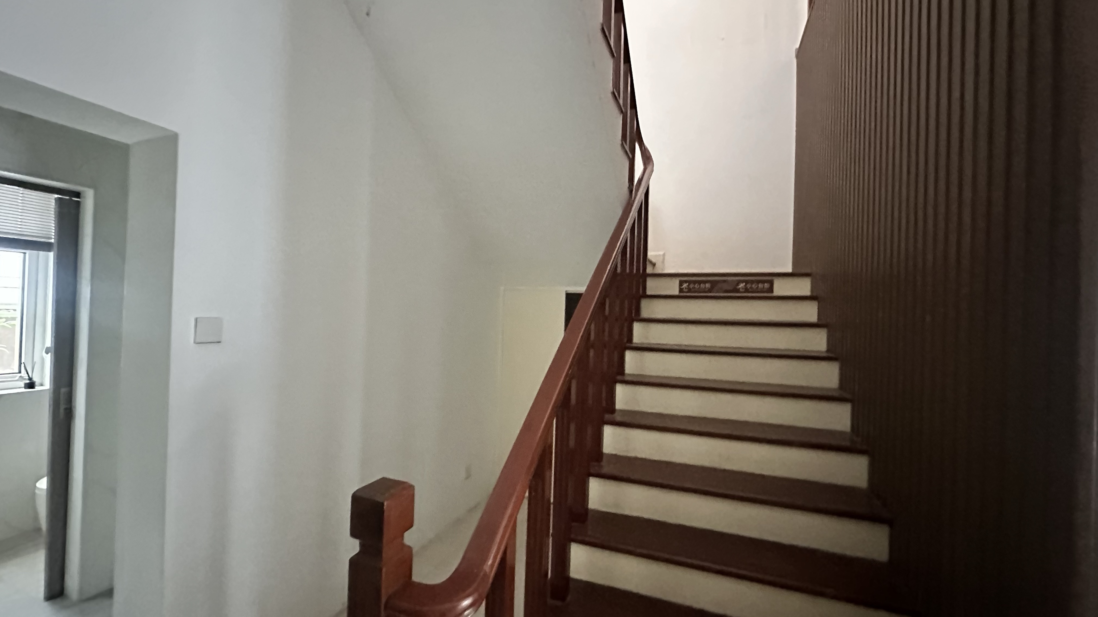城南小苑 3室2厅1卫 300m&sup2;