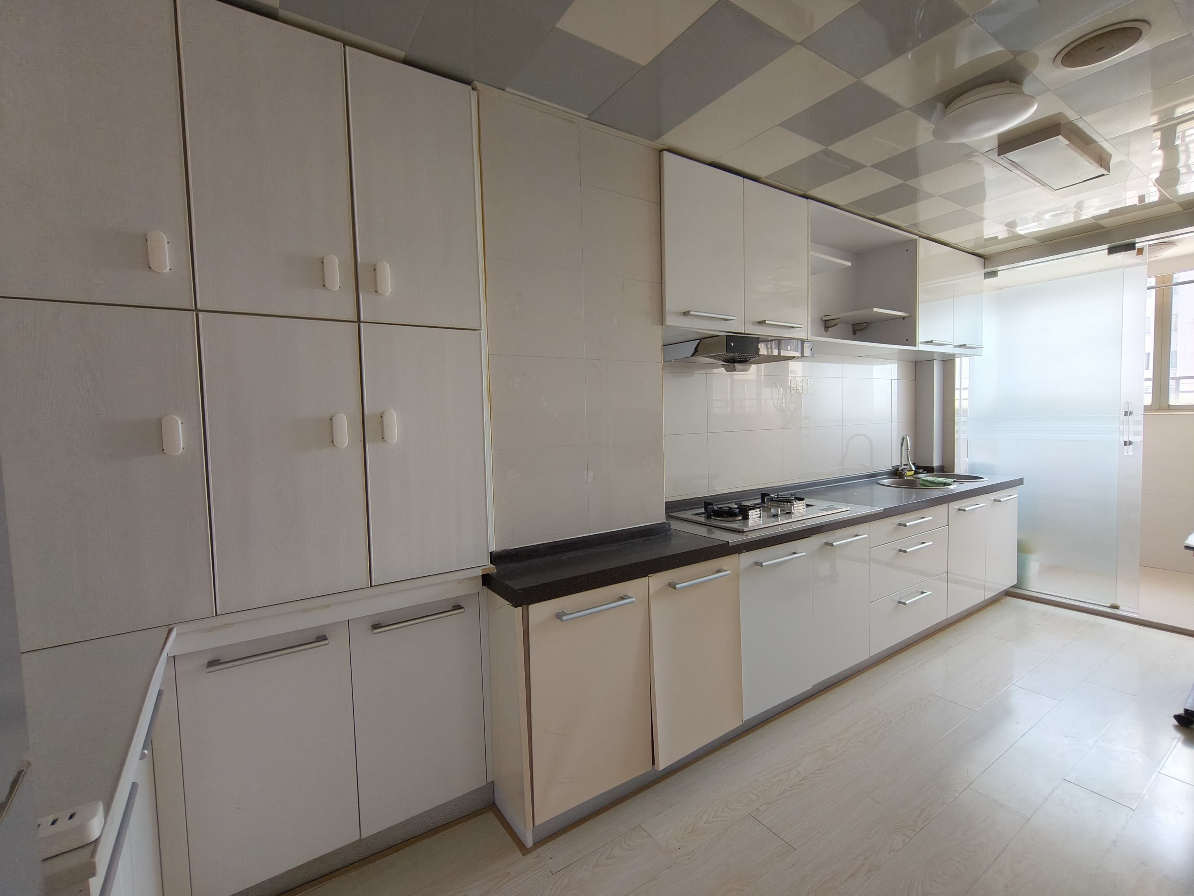 王府大厦 3室2厅2卫 162m&sup2;