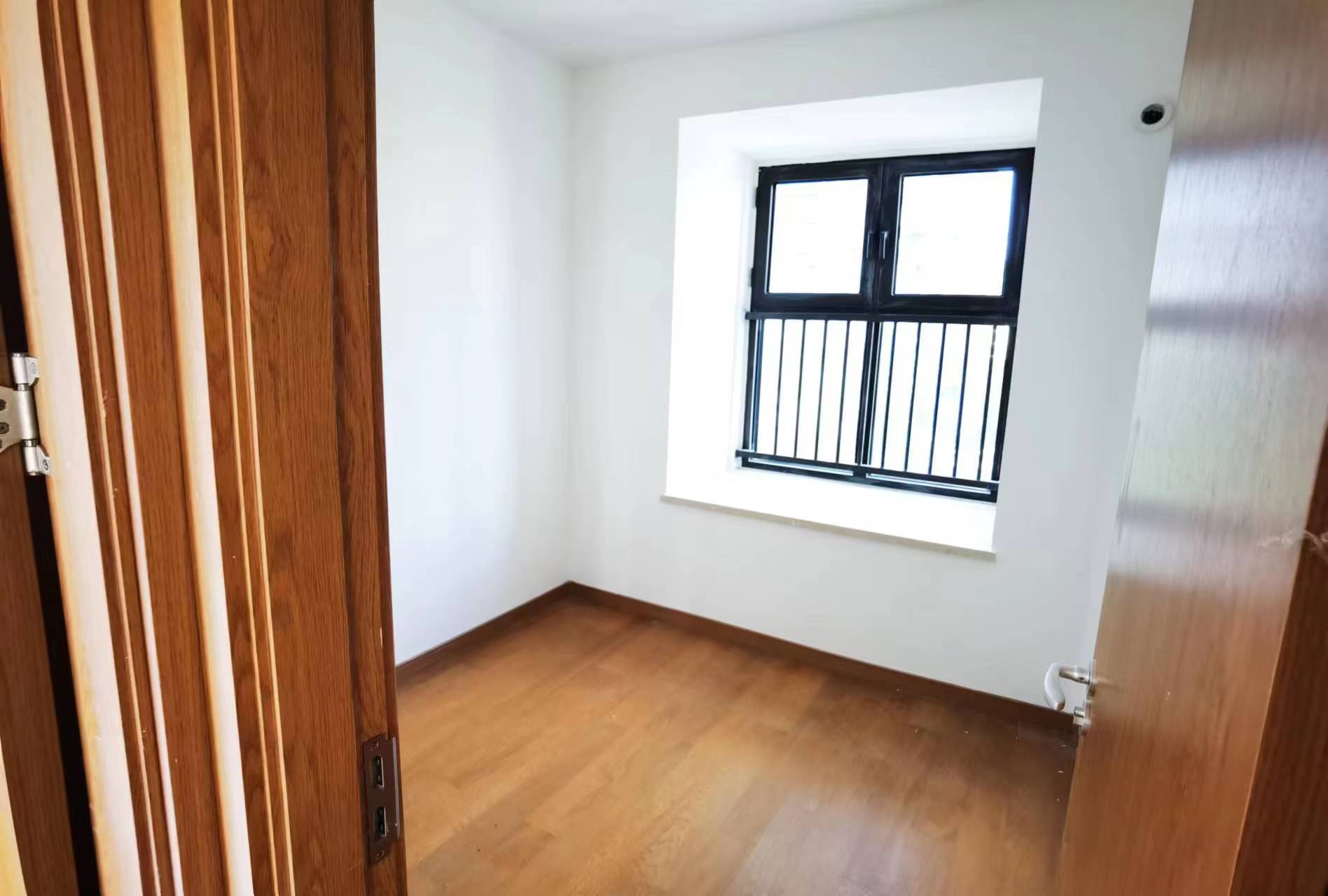 绿地新里城 3室2厅1卫 115m²