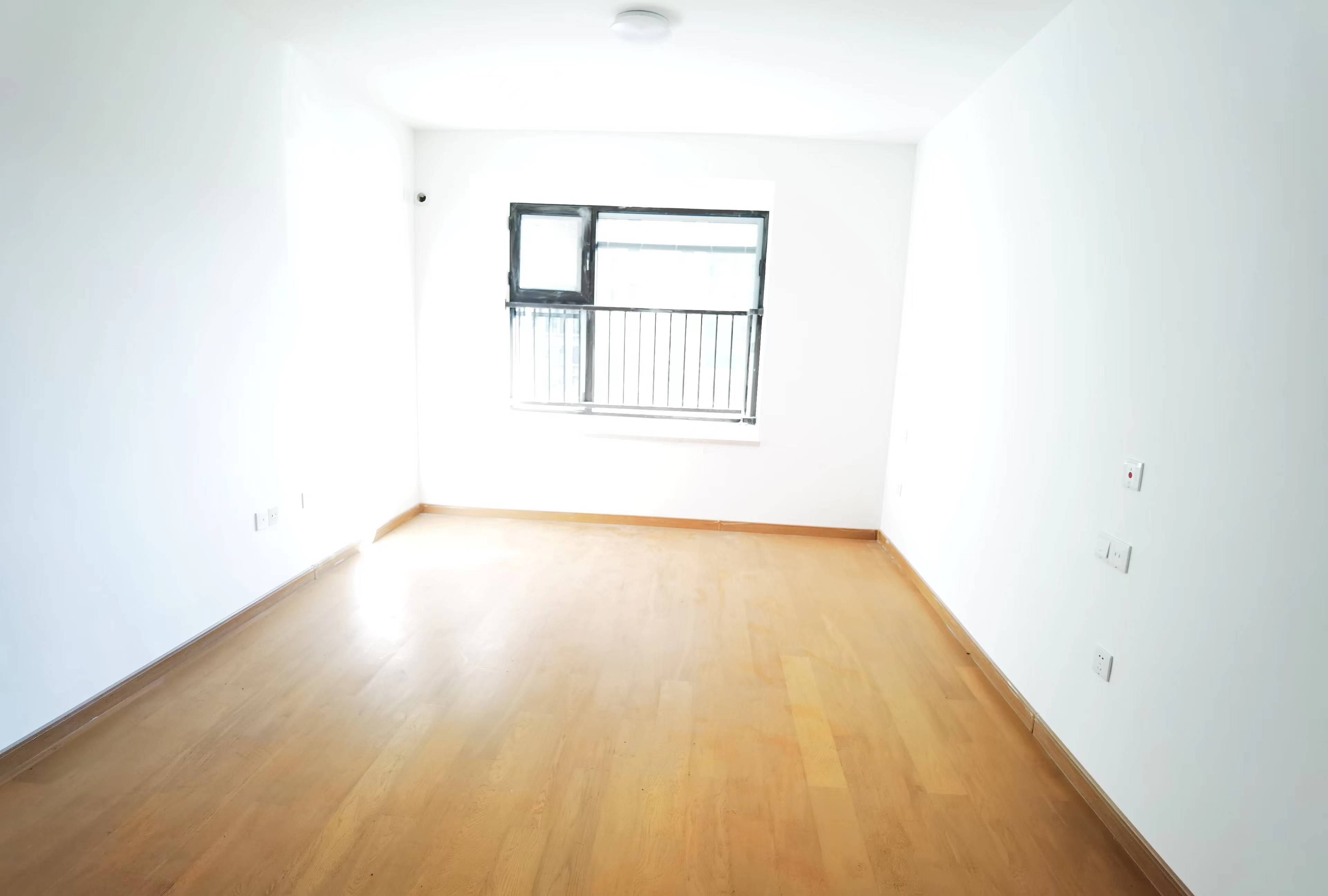 绿地新里城 3室2厅1卫 115m²