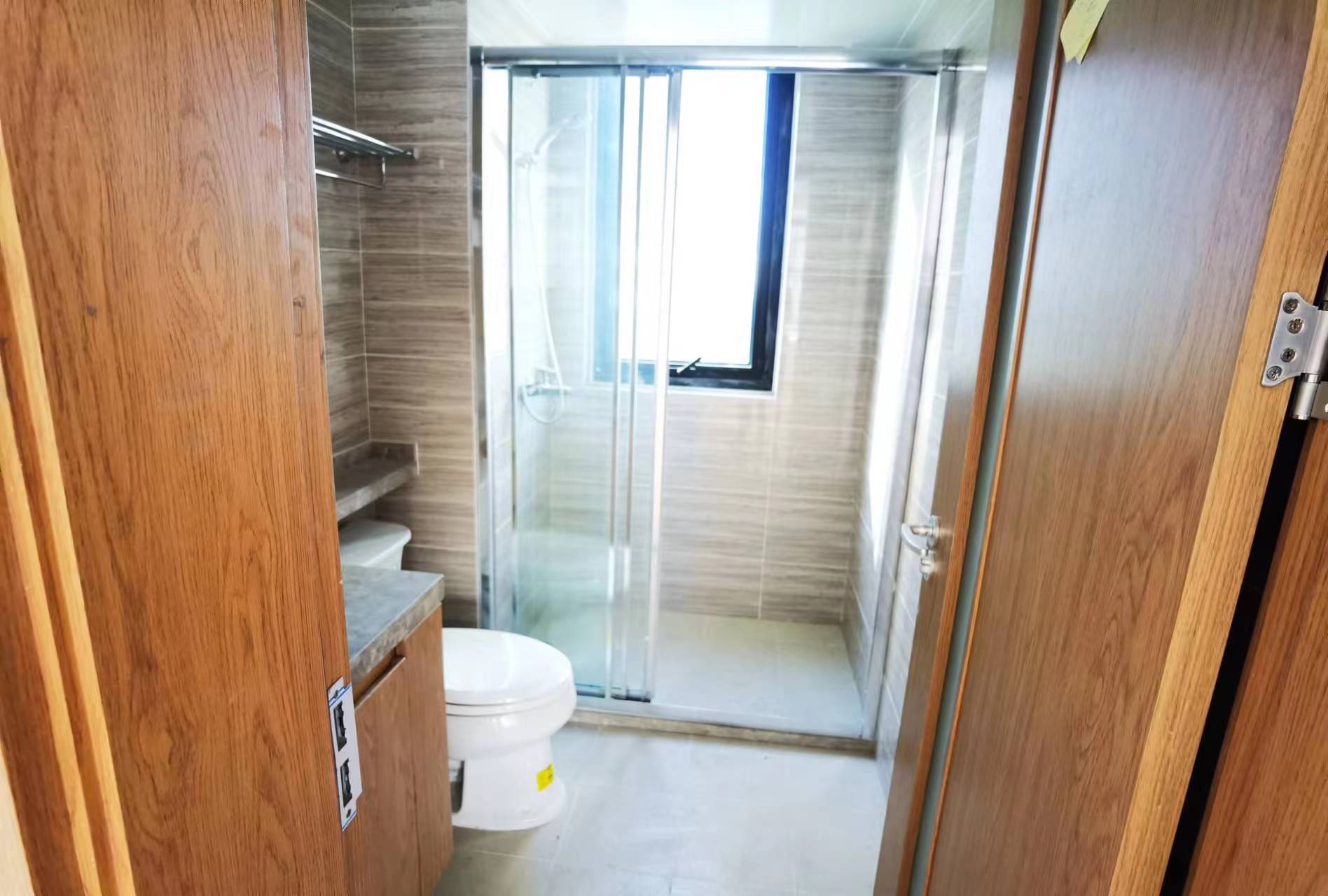 绿地新里城 3室2厅1卫 115m²