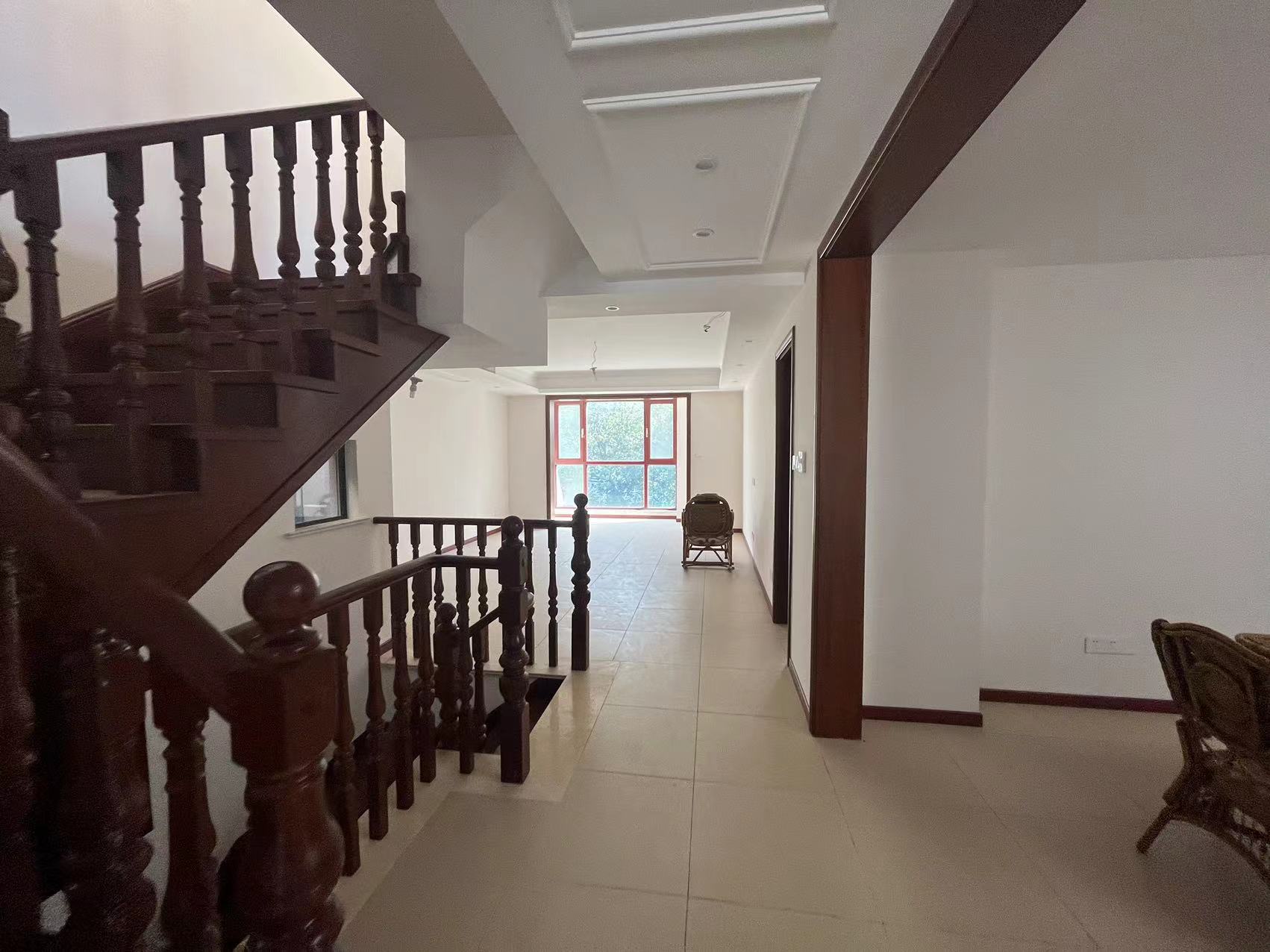 罗福宫 4室2厅2卫 188m²