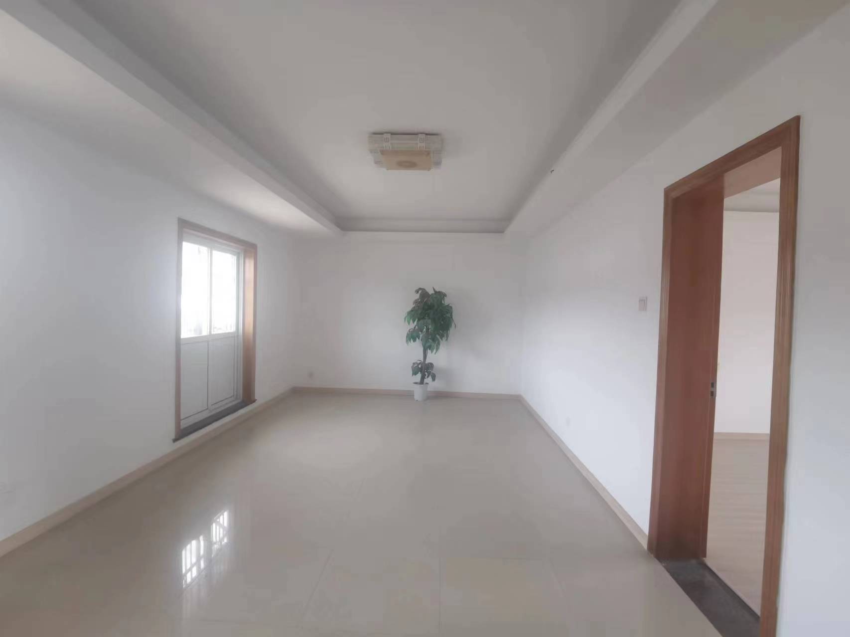 双霞花苑 4室2厅1卫 173.50m&sup2;