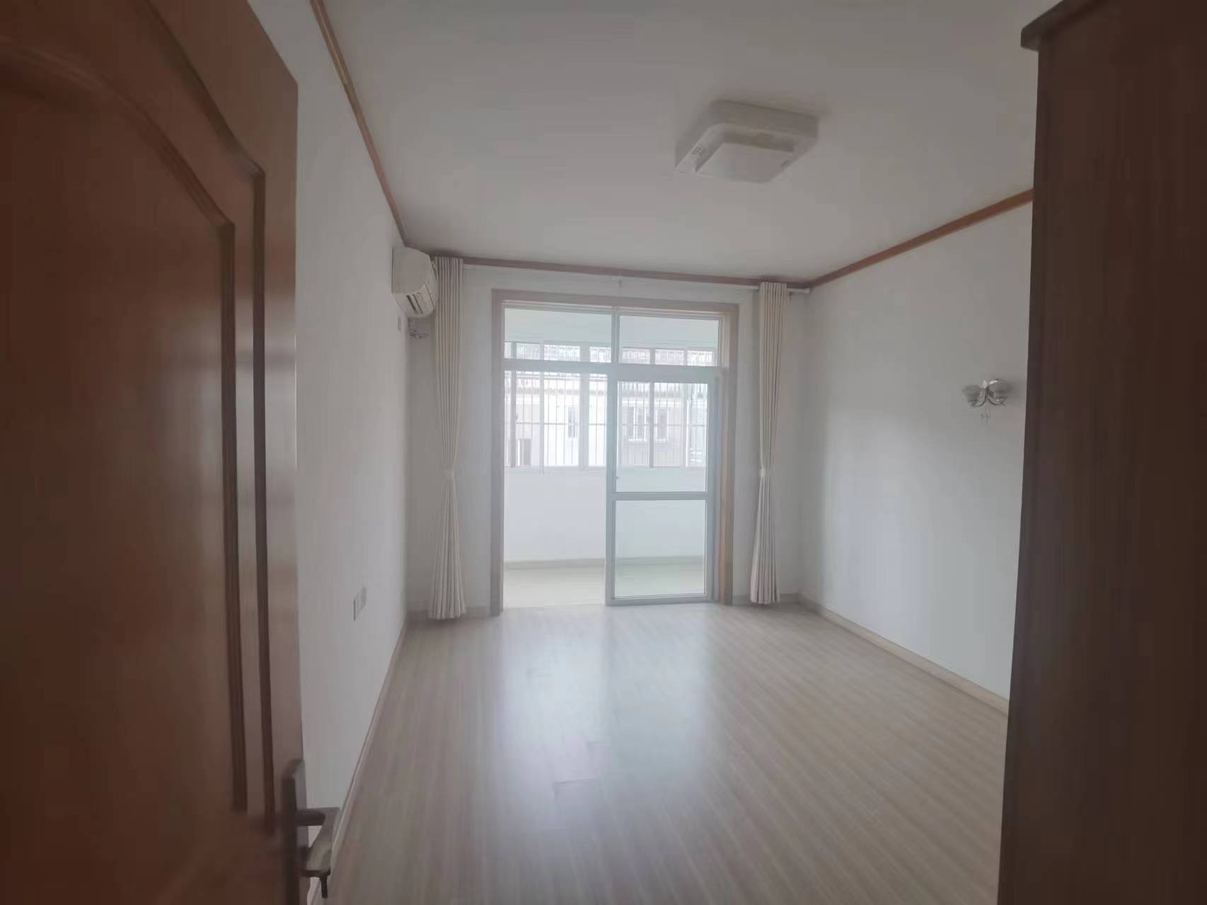 双霞花苑 4室2厅1卫 173.50m&sup2;