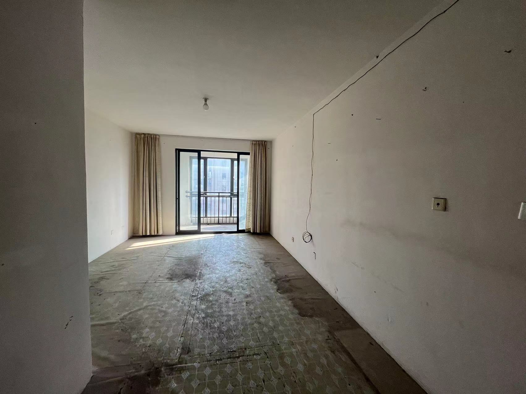 城市嘉苑 3室2厅2卫 135m²