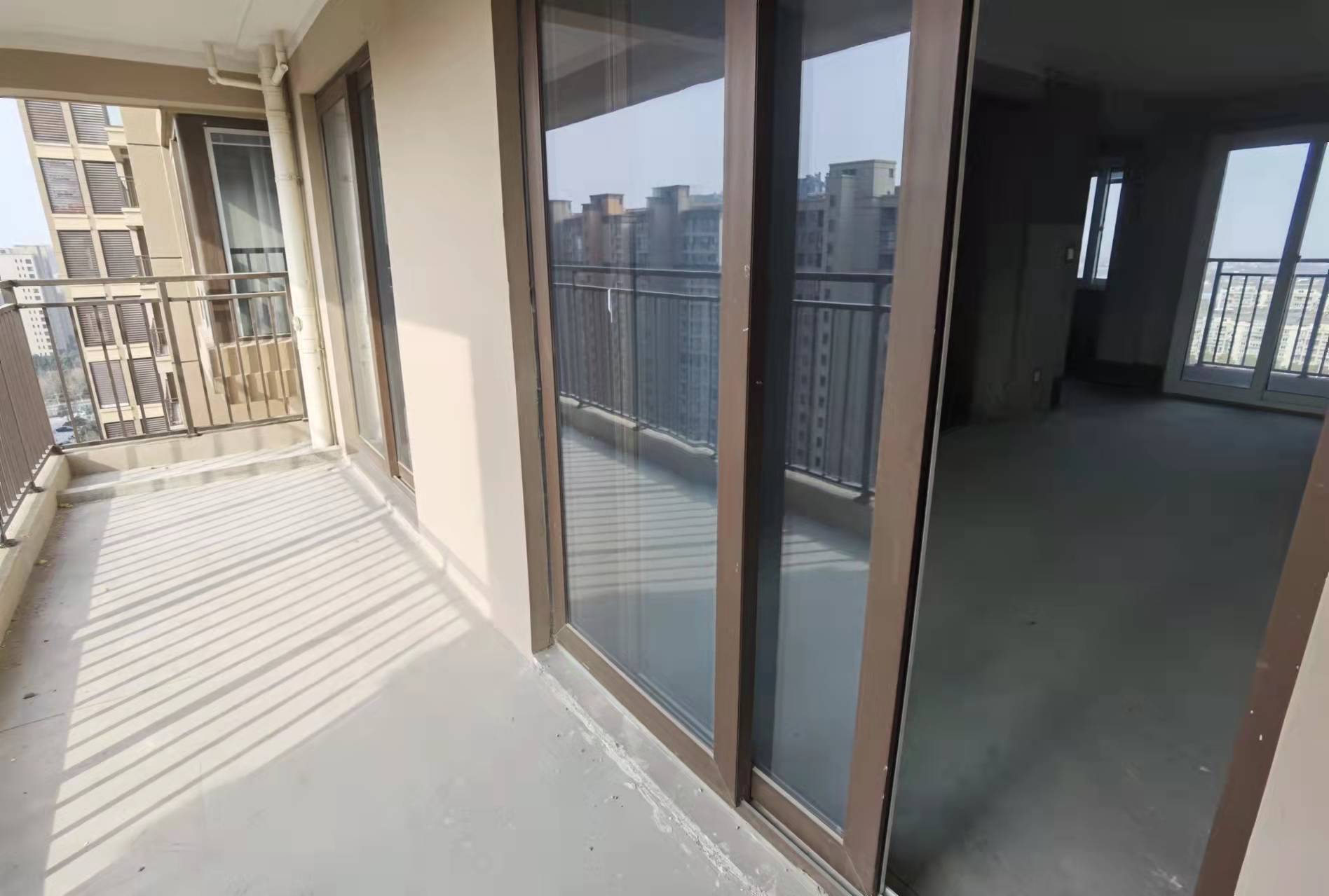 佳源都市 4室2厅2卫 128m&sup2;