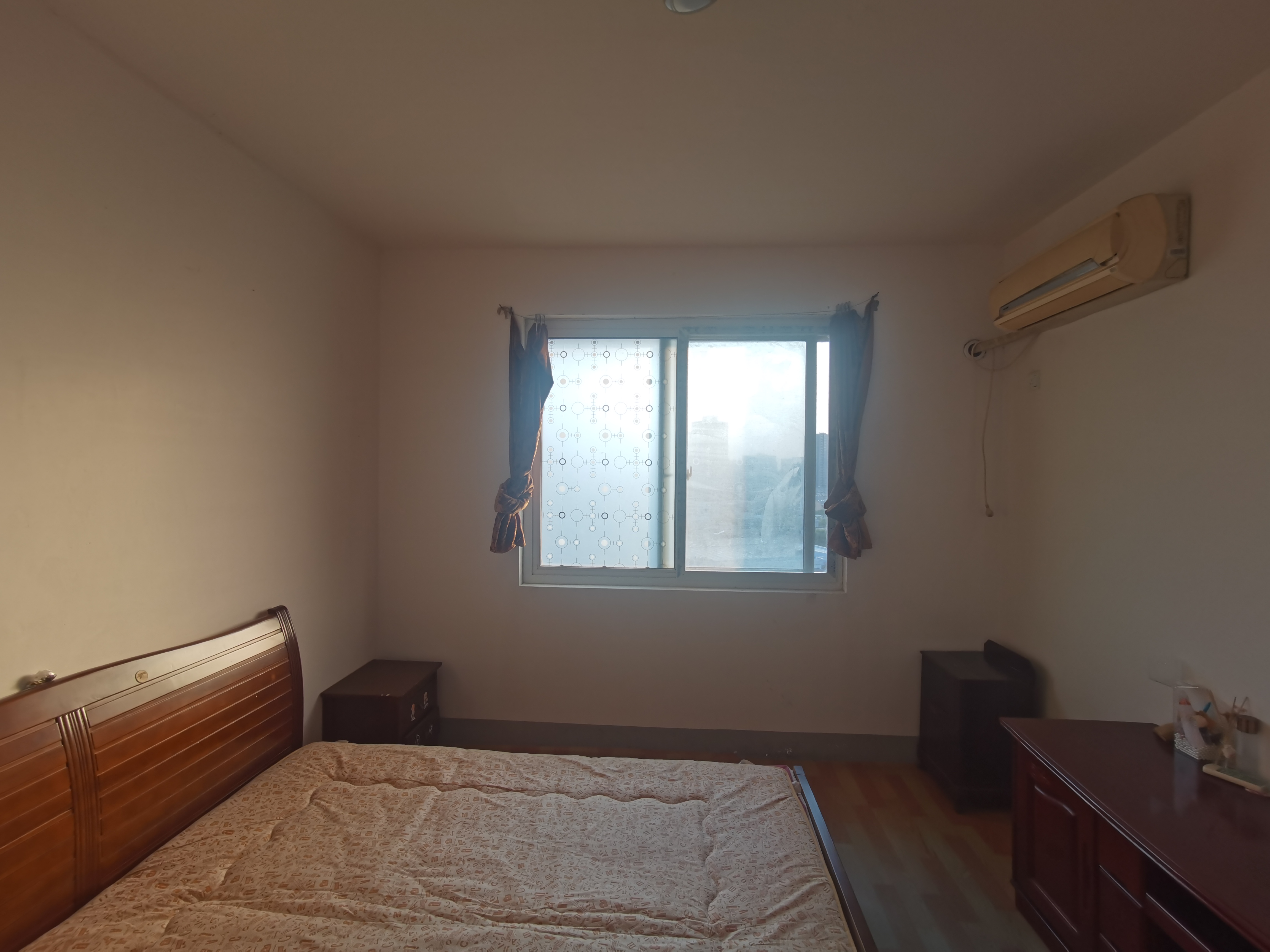 学士府 3室2厅1卫 107m&sup2;