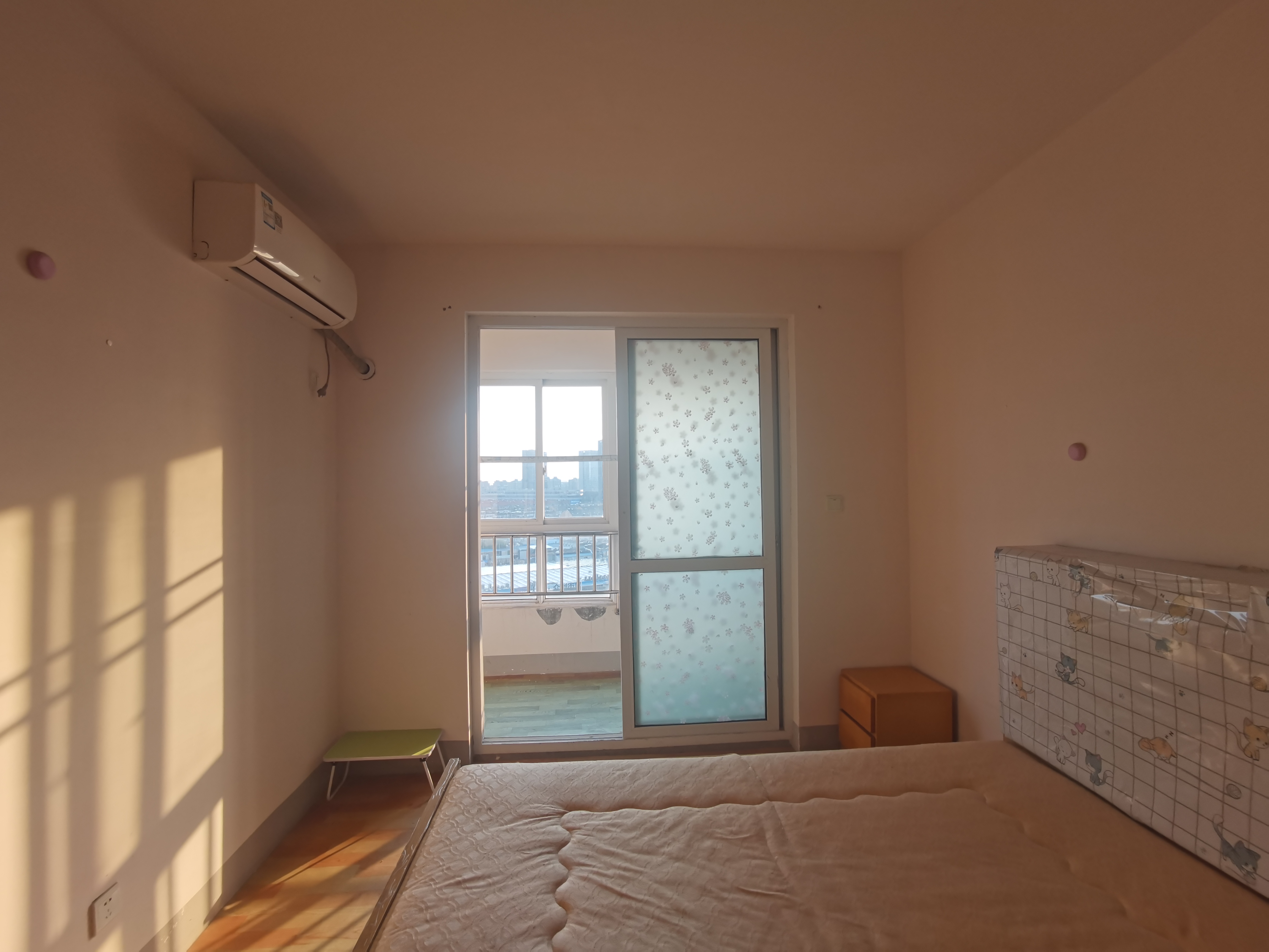 学士府 3室2厅1卫 107m&sup2;