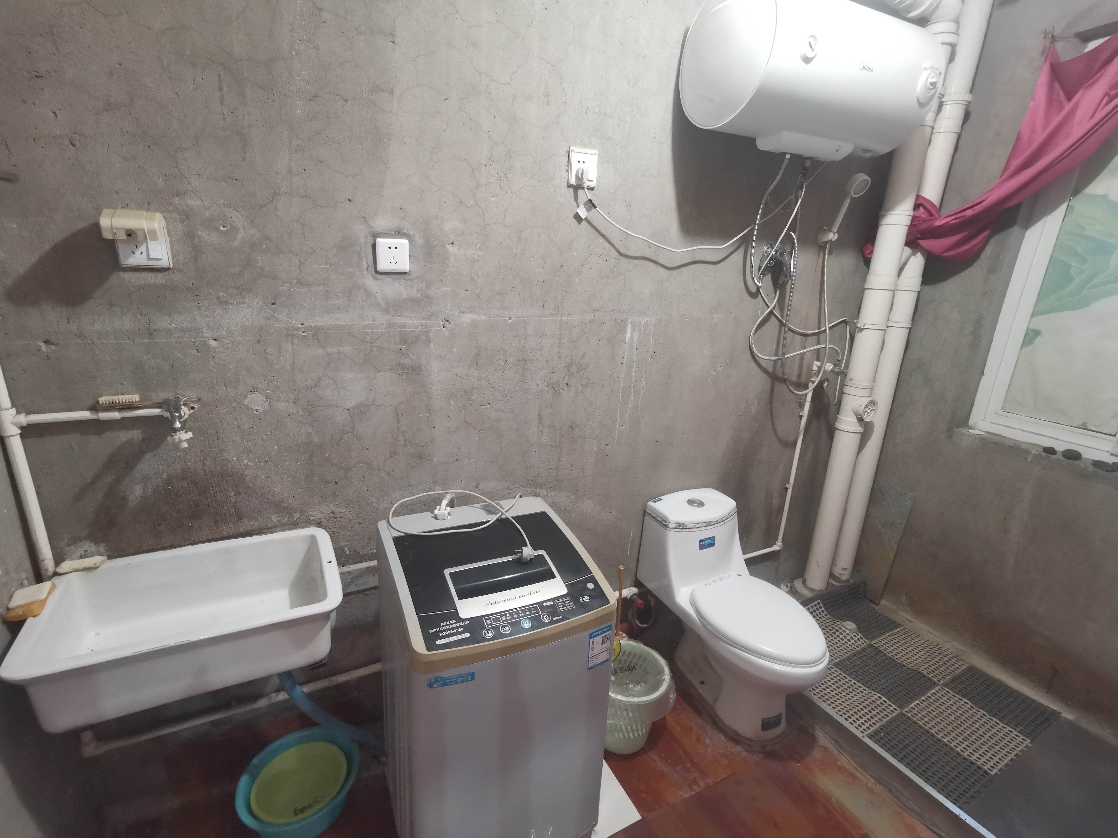 学士府 3室2厅1卫 107m&sup2;