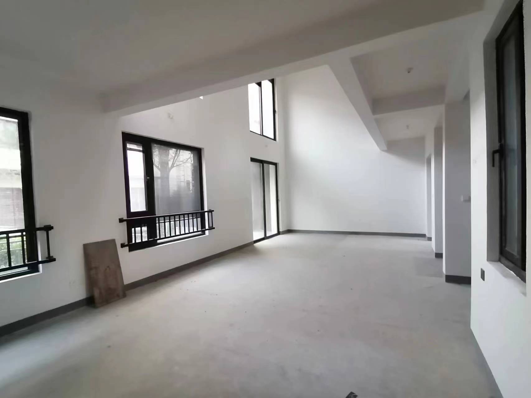 春风南岸东园 4室2厅3卫 167m²