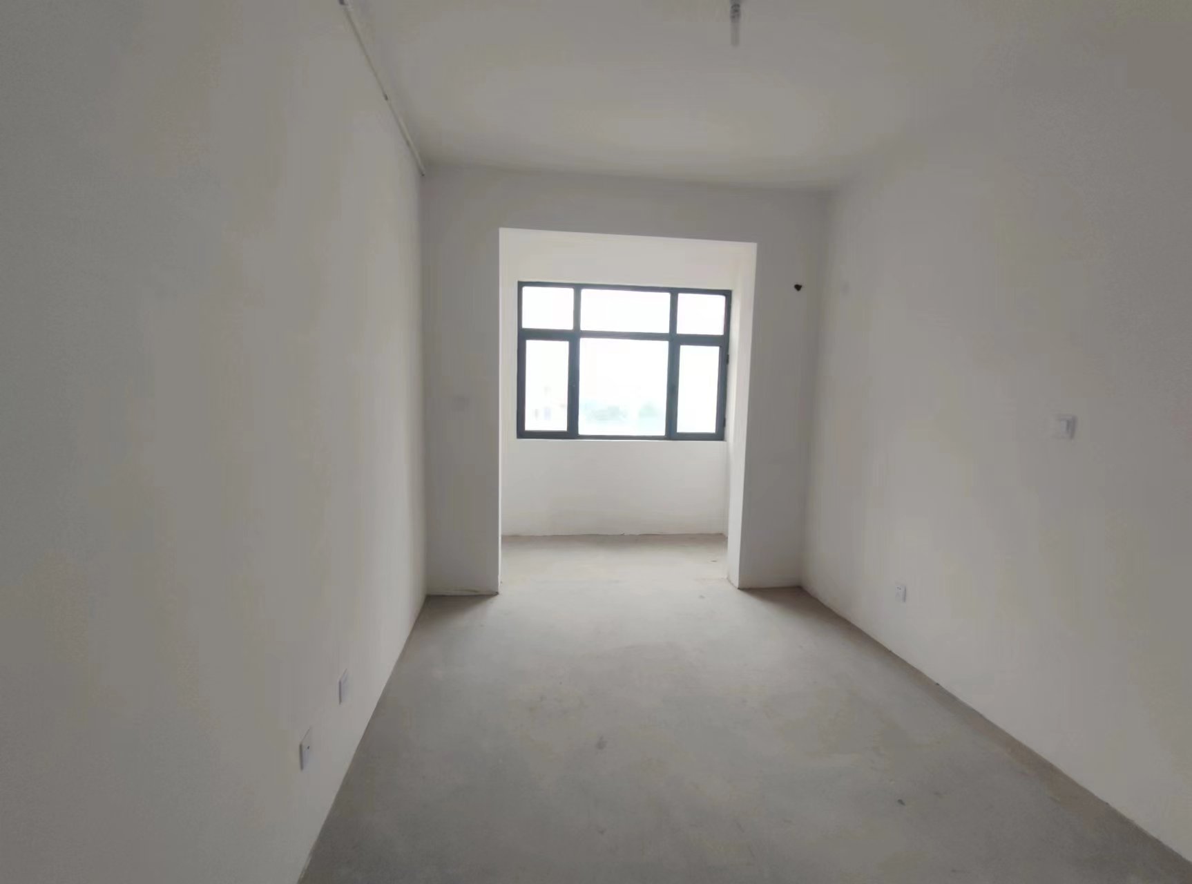 华山花苑六期 3室2厅2卫 125m&sup2;