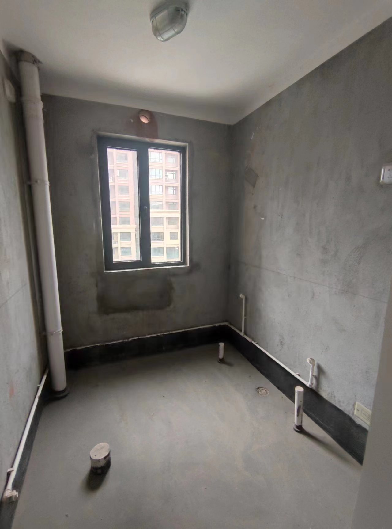 华山花苑六期 3室2厅2卫 125m&sup2;