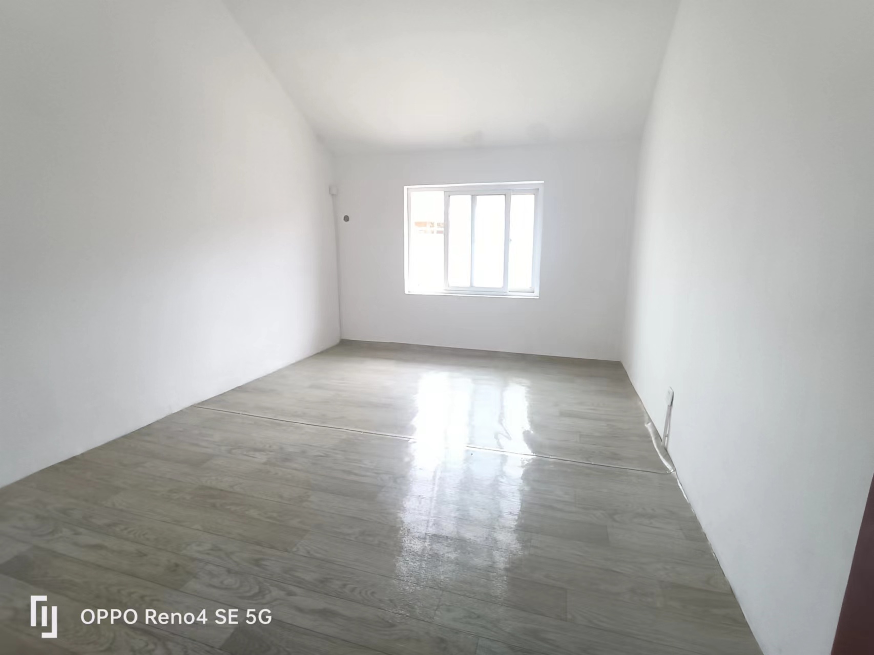 新苑华庭 3室1厅1卫 105m&sup2;