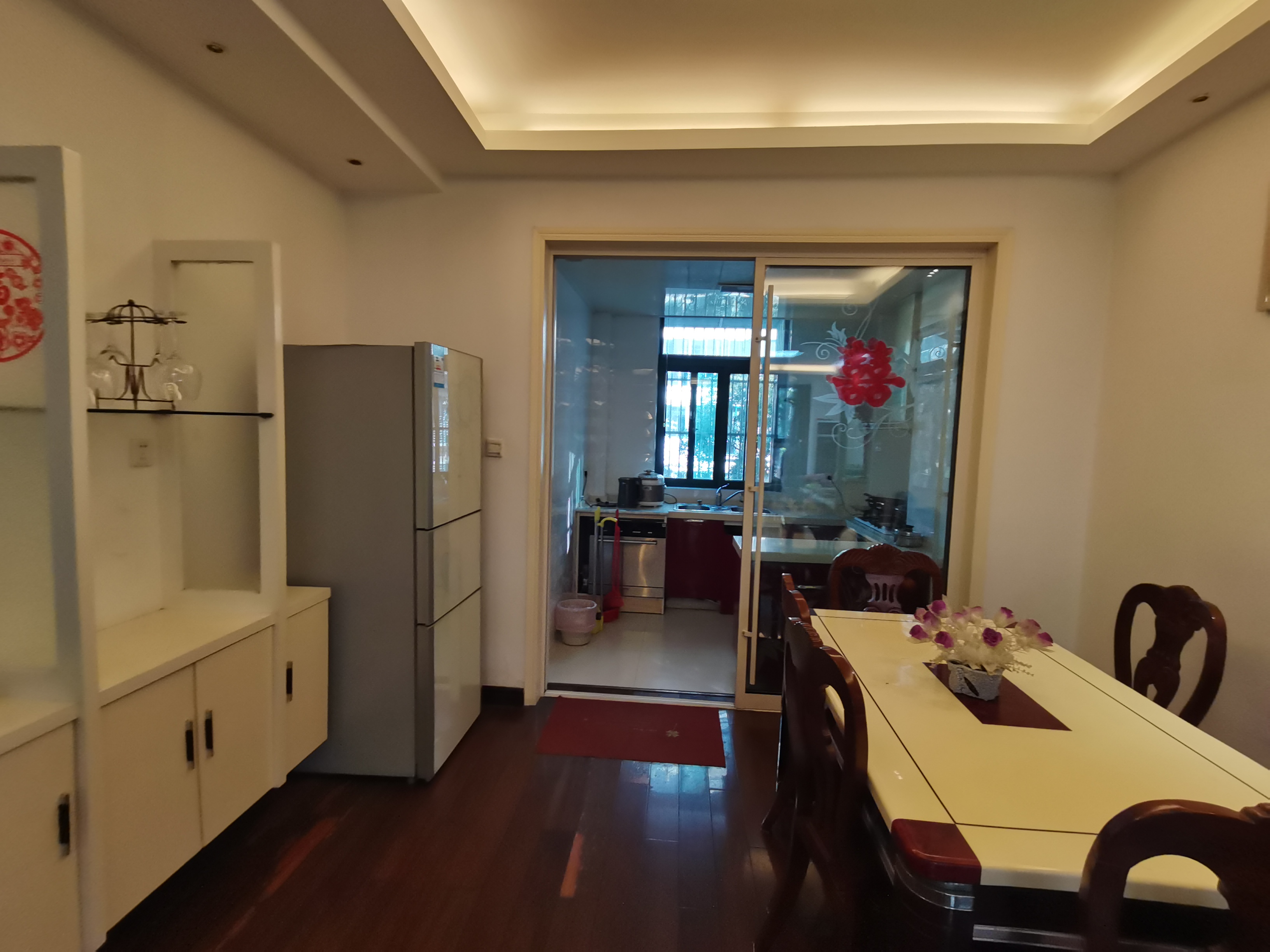 江海皇都私家花园 3室2厅2卫 147.8m²