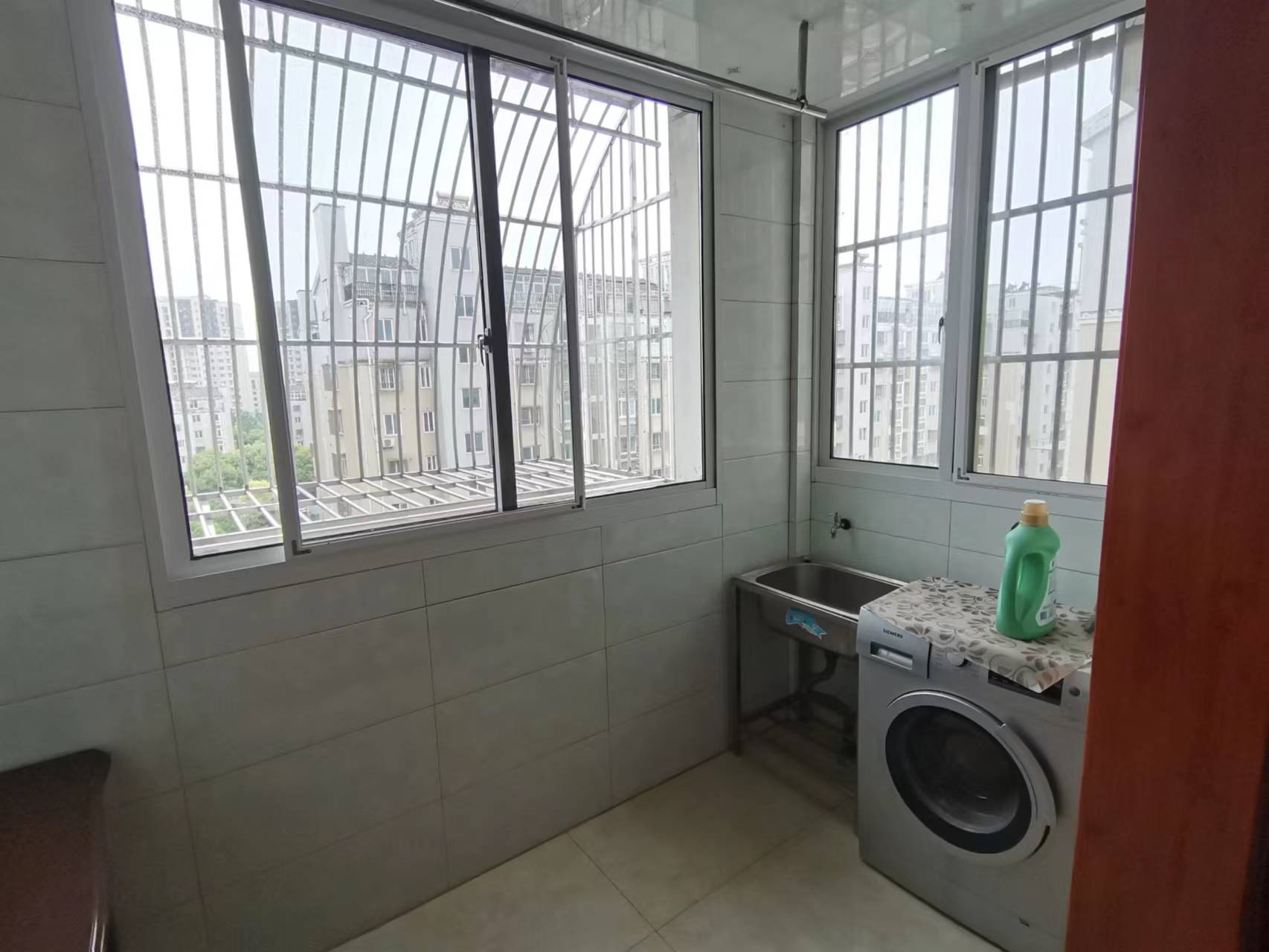 金霞东苑 2室2厅1卫 80m&sup2;