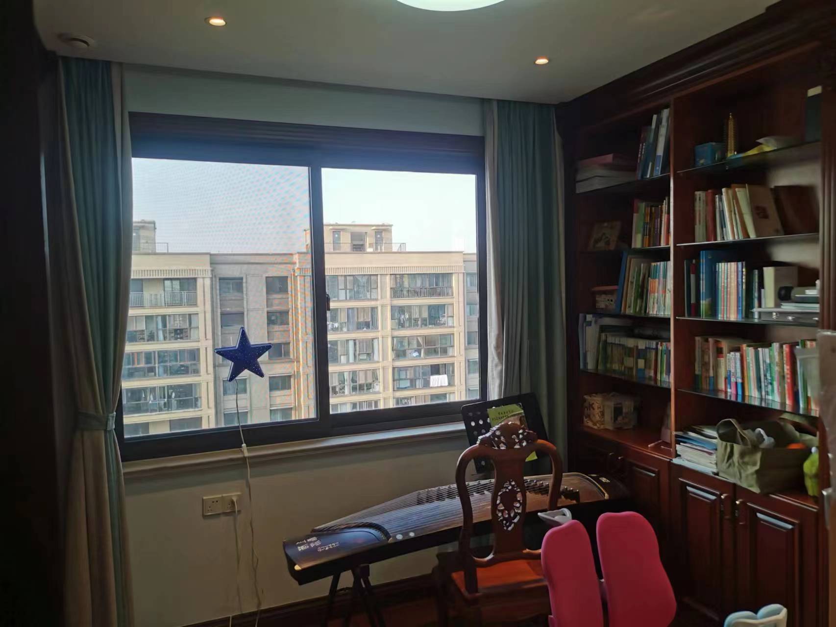 万濠世家 3室2厅2卫 140m&sup2;