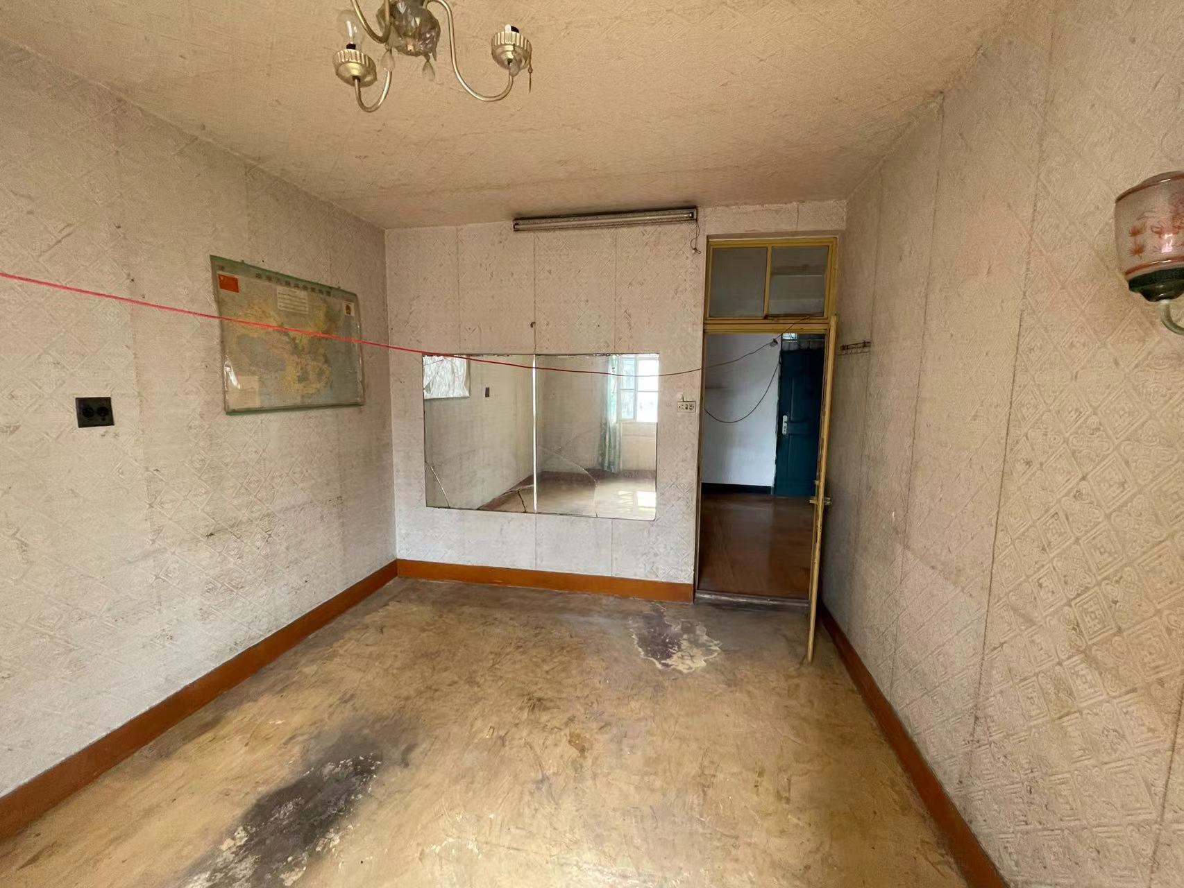 易家桥新村 2室1厅1卫 63m&sup2;