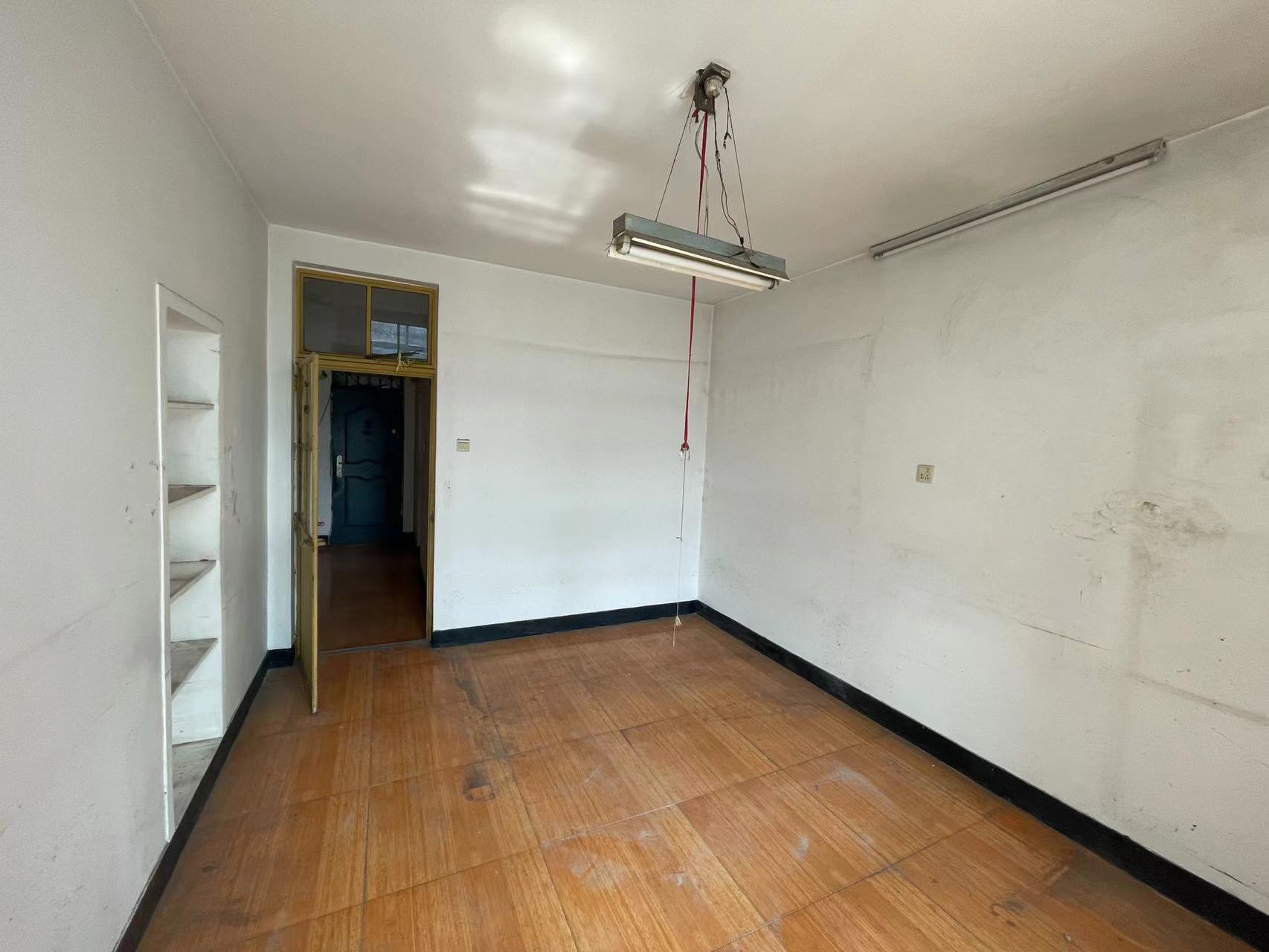易家桥新村 2室1厅1卫 63m&sup2;