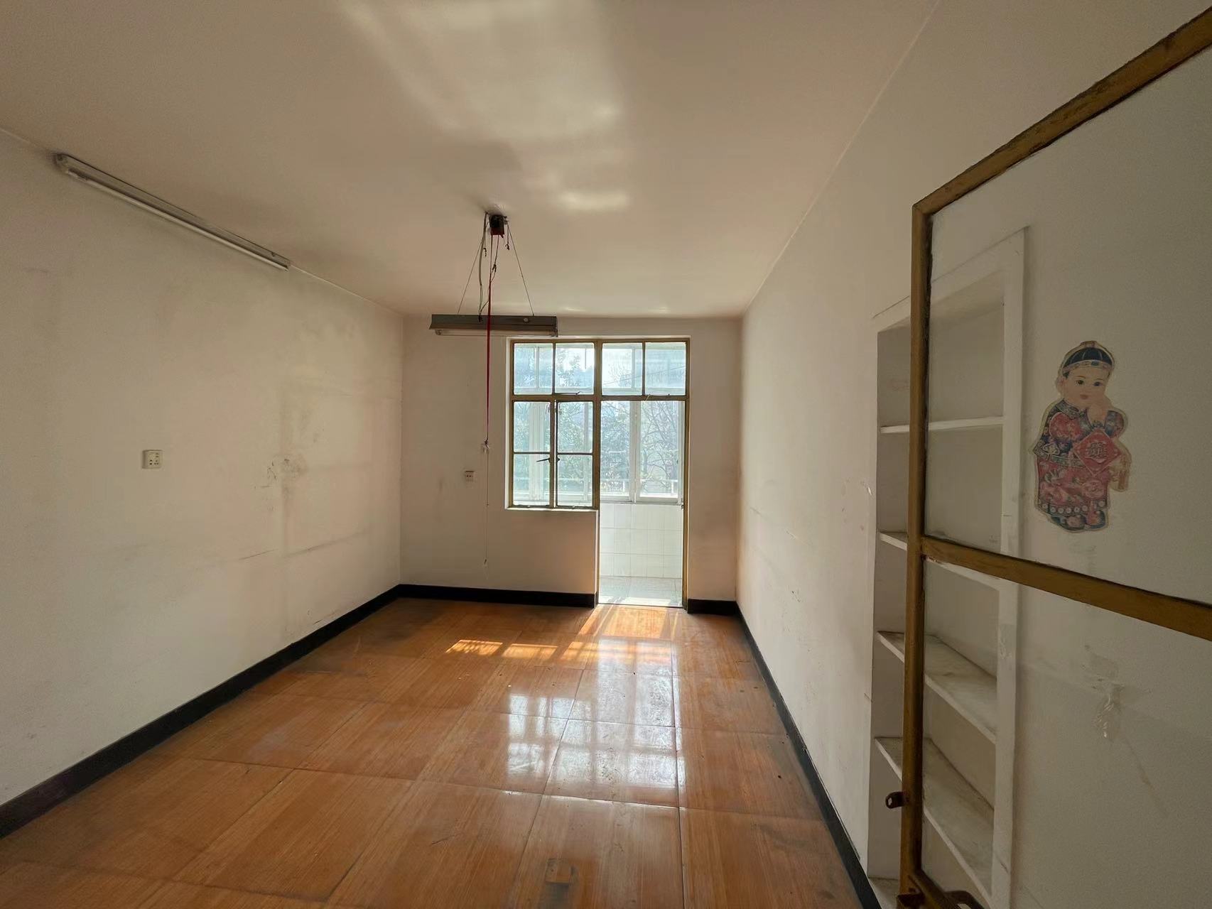 易家桥新村 2室1厅1卫 63m&sup2;