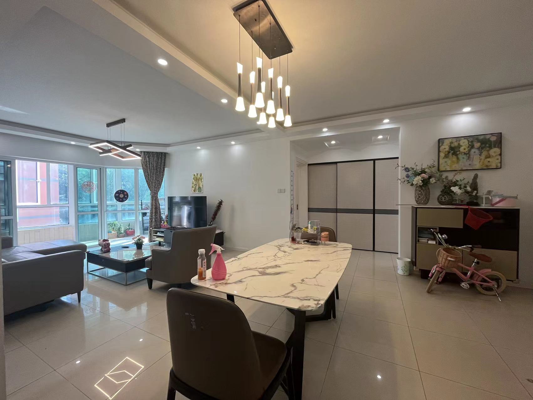天安花园 4室2厅2卫 152m&sup2;