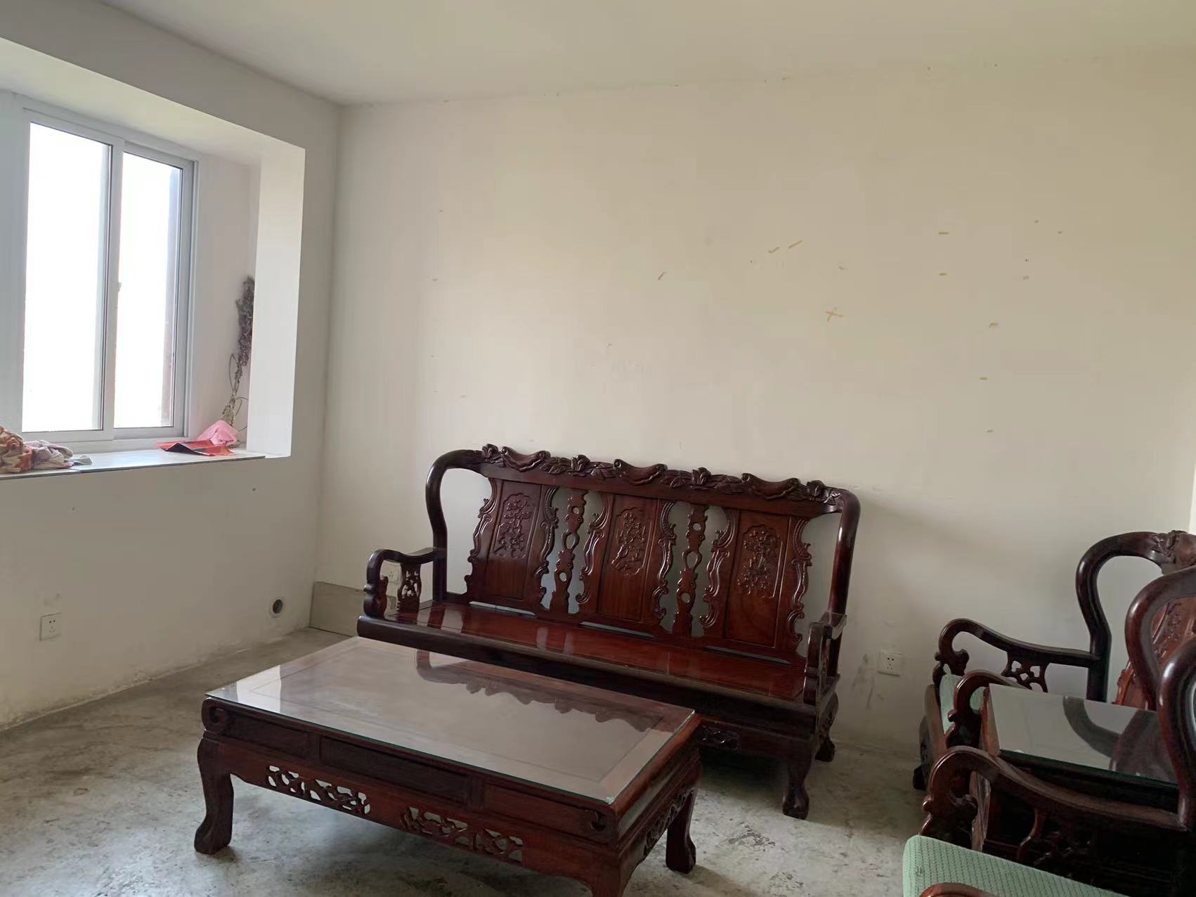 龙湖佳苑 3室2厅1卫 130m&sup2;