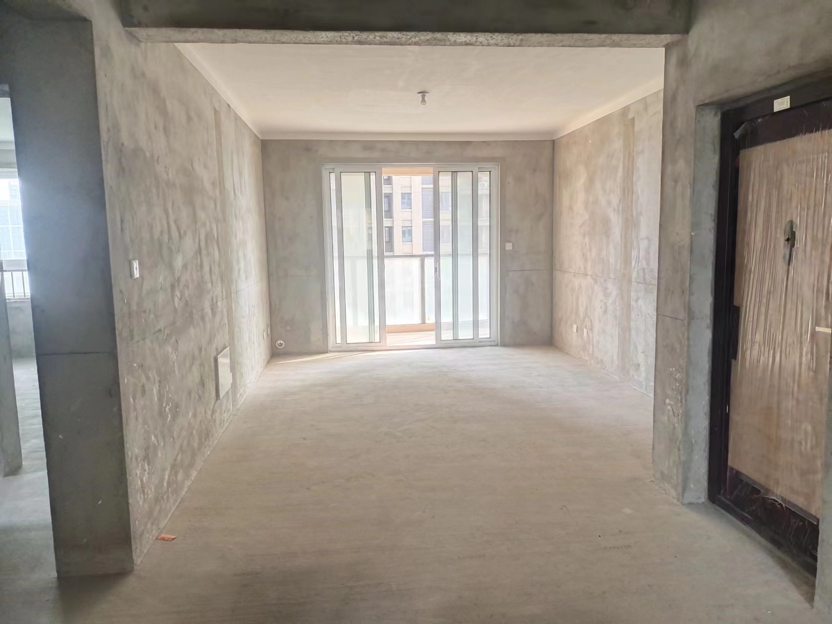 富都豪园 3室2厅2卫 138.57m²