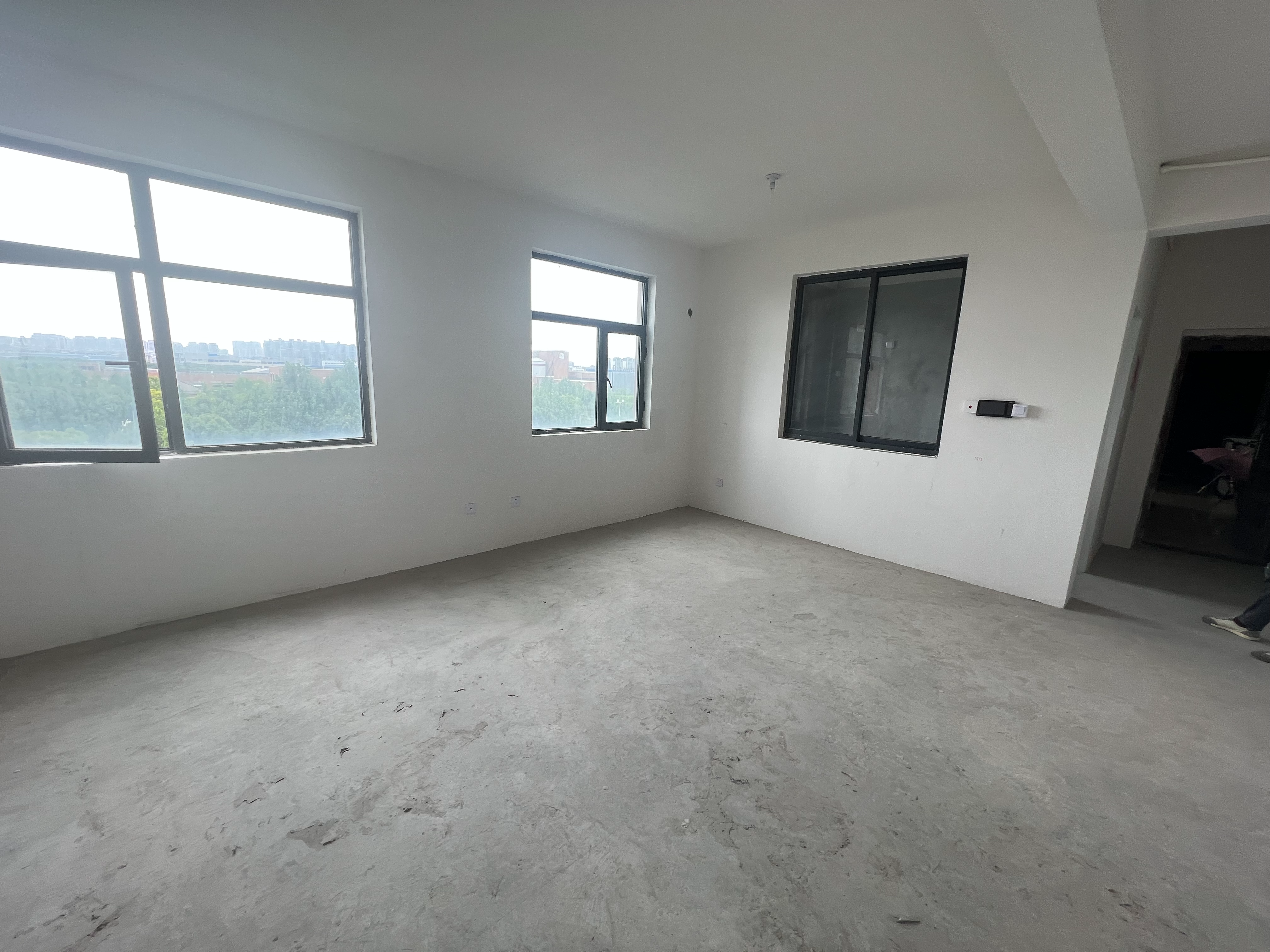 华山朝霞里（朝霞里花苑） 3室2厅1卫 98.84m²